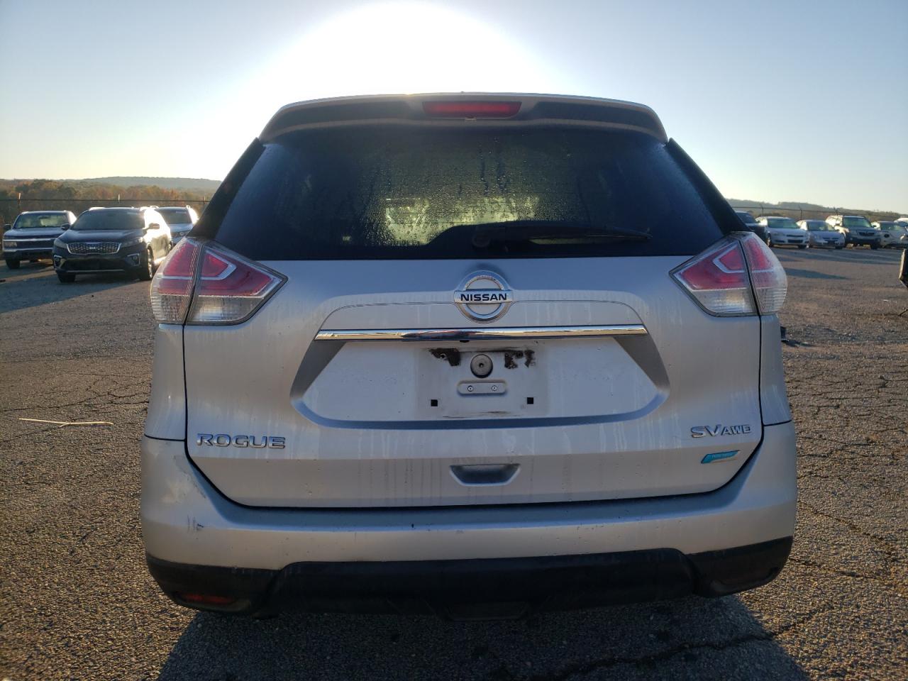 2014 Nissan Rogue S Silver vin: 5N1AT2MV8EC772311