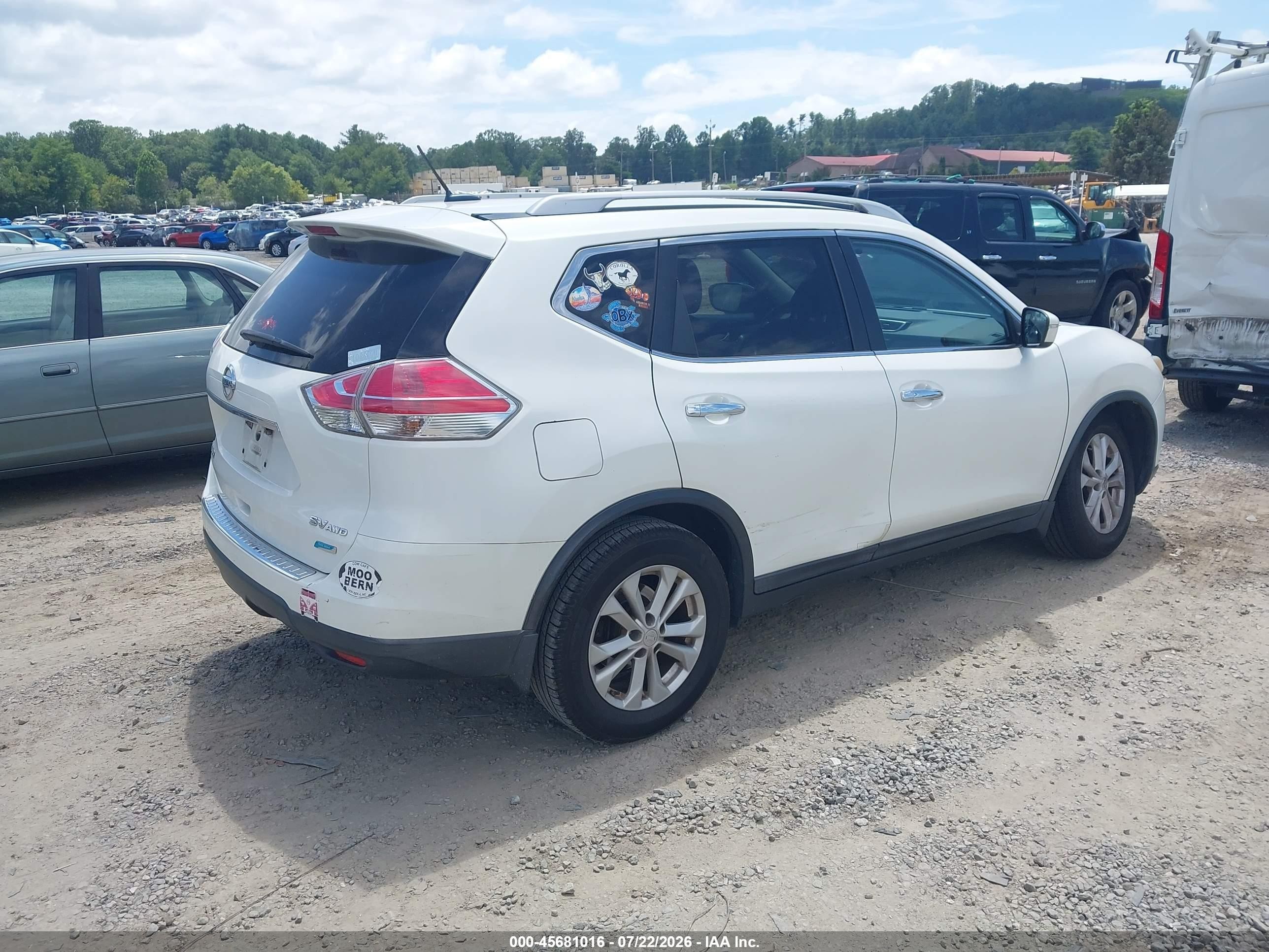 2014 Nissan Rogue Sv White vin: 5N1AT2MV8EC786645