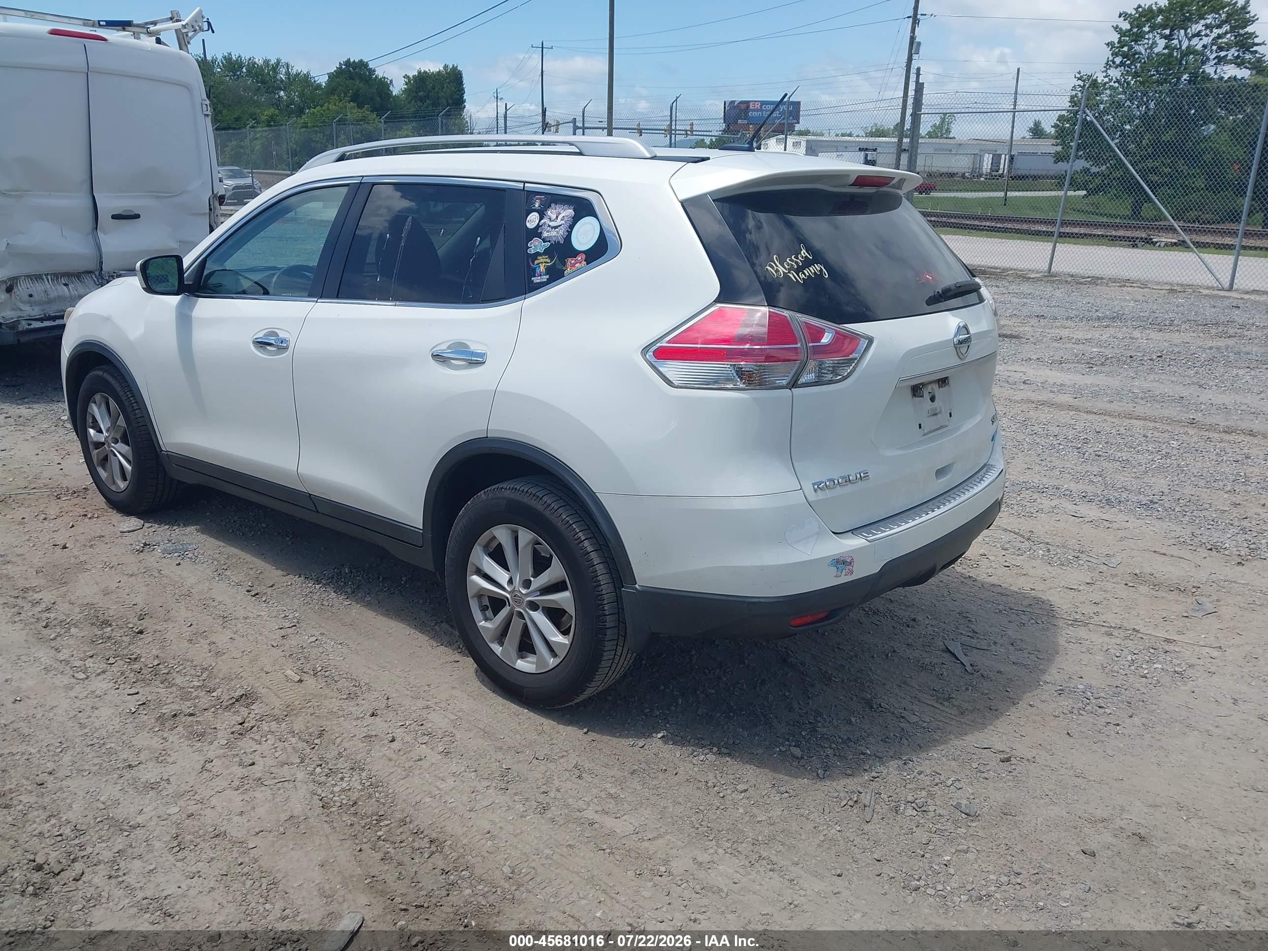 2014 Nissan Rogue Sv White vin: 5N1AT2MV8EC786645