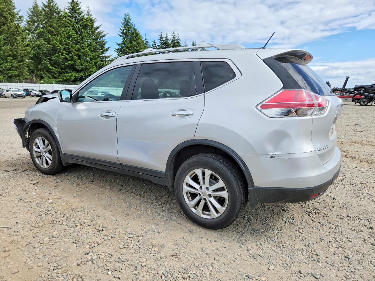 2015 Nissan Rogue Sv Silver vin: 5N1AT2MV8FC773170