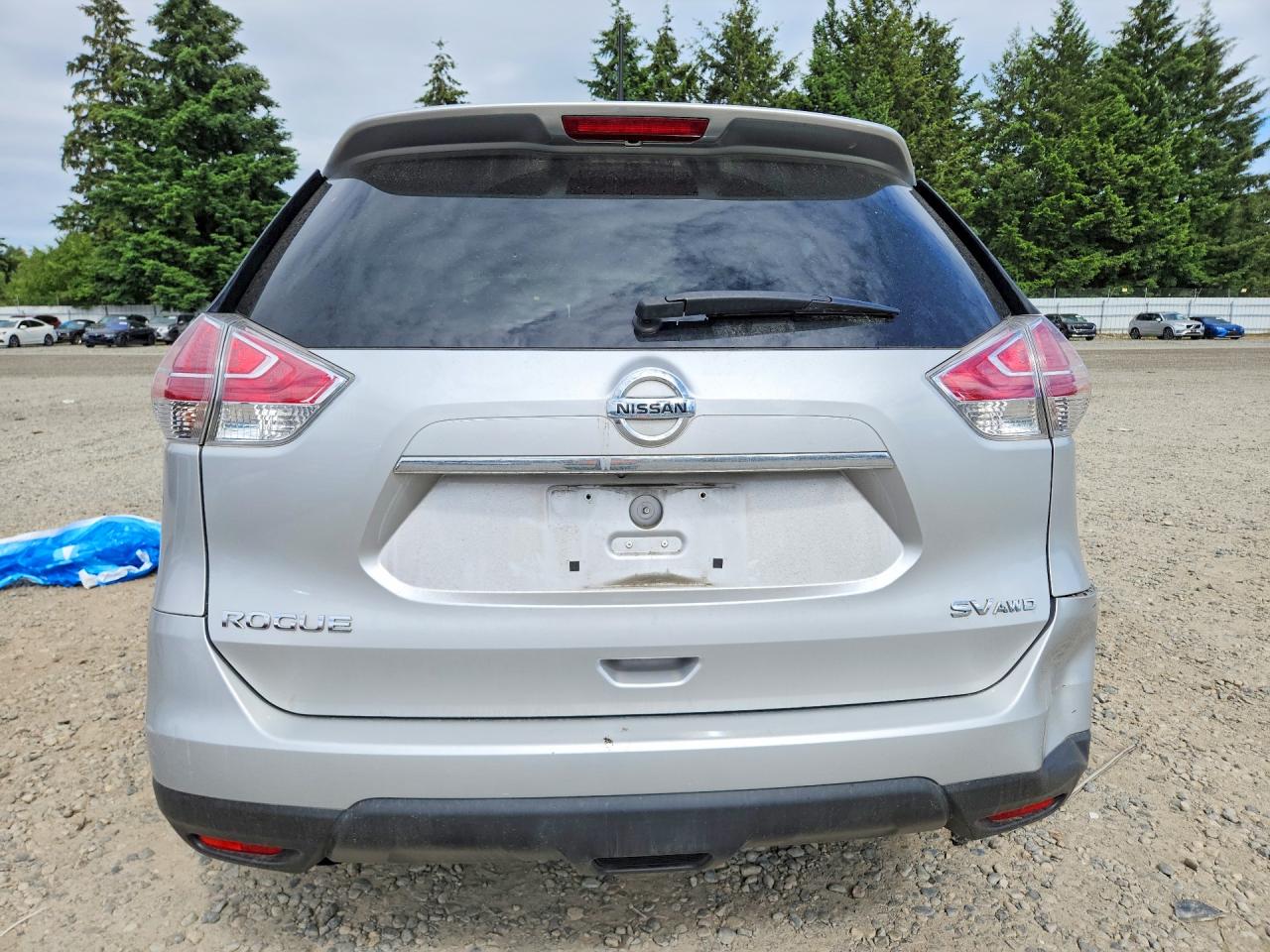 2015 Nissan Rogue Sv Silver vin: 5N1AT2MV8FC773170