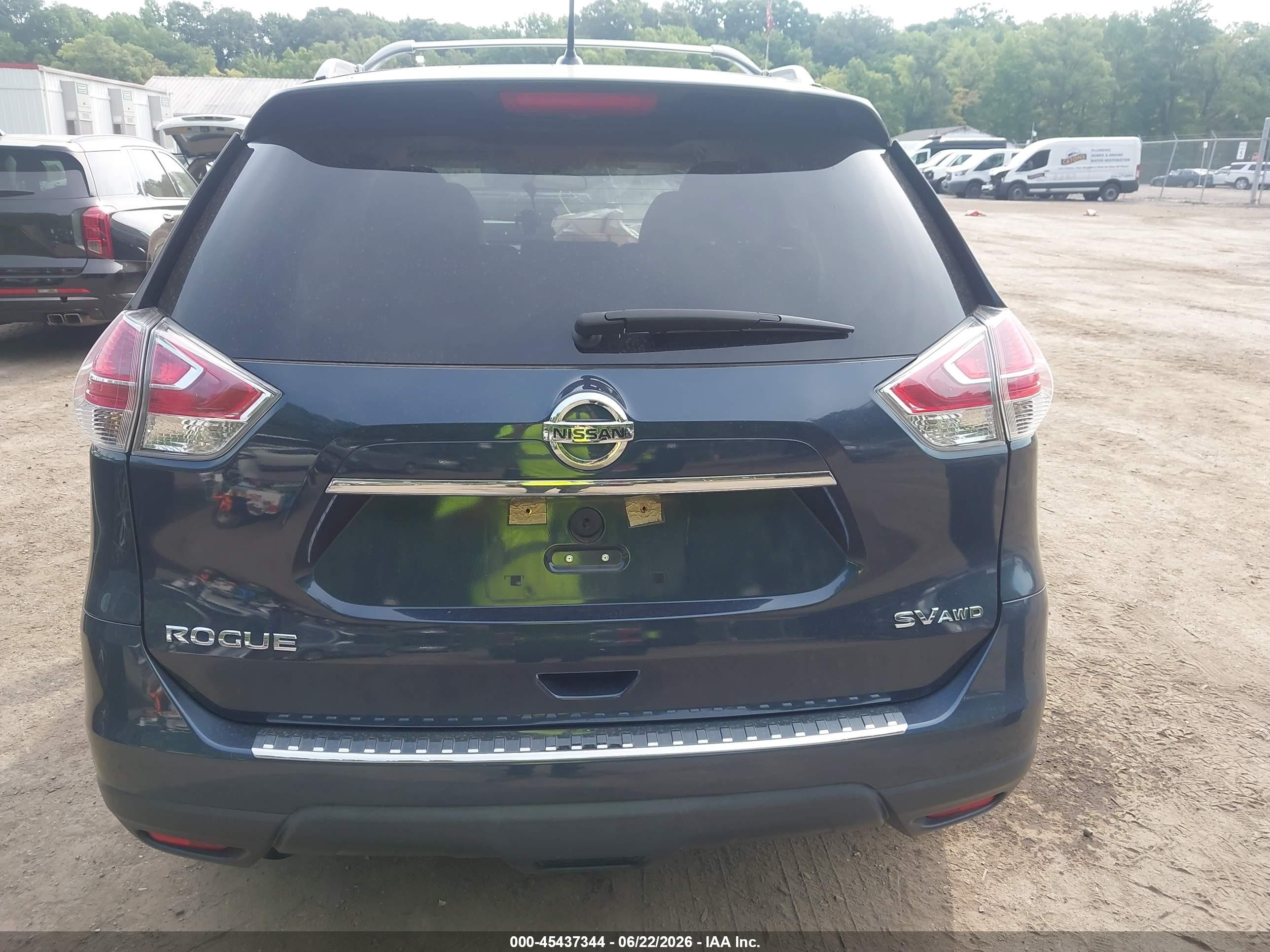 2015 Nissan Rogue Sv Blue vin: 5N1AT2MV8FC812114