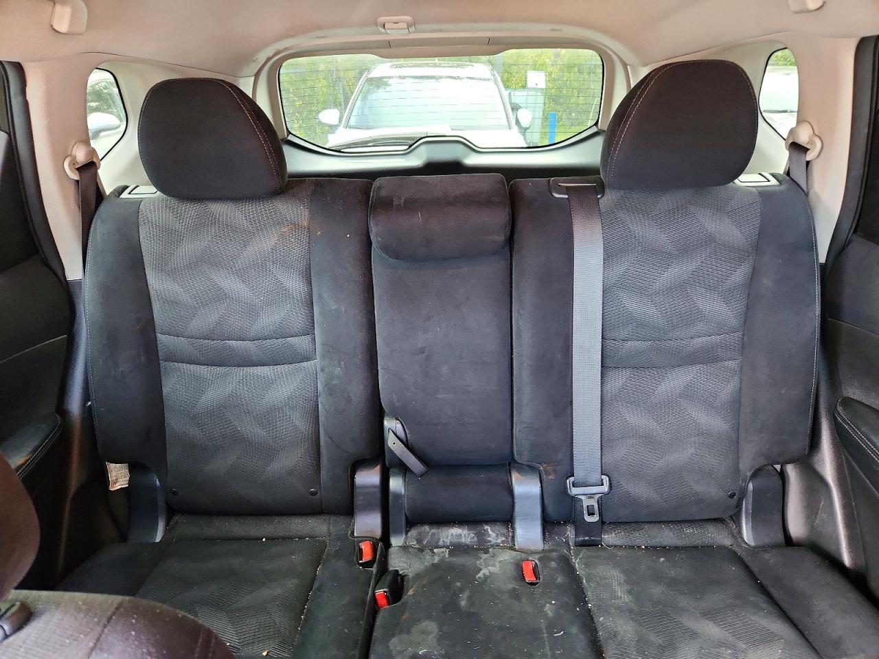 2015 Nissan Rogue S Черный vin: 5N1AT2MV8FC820522