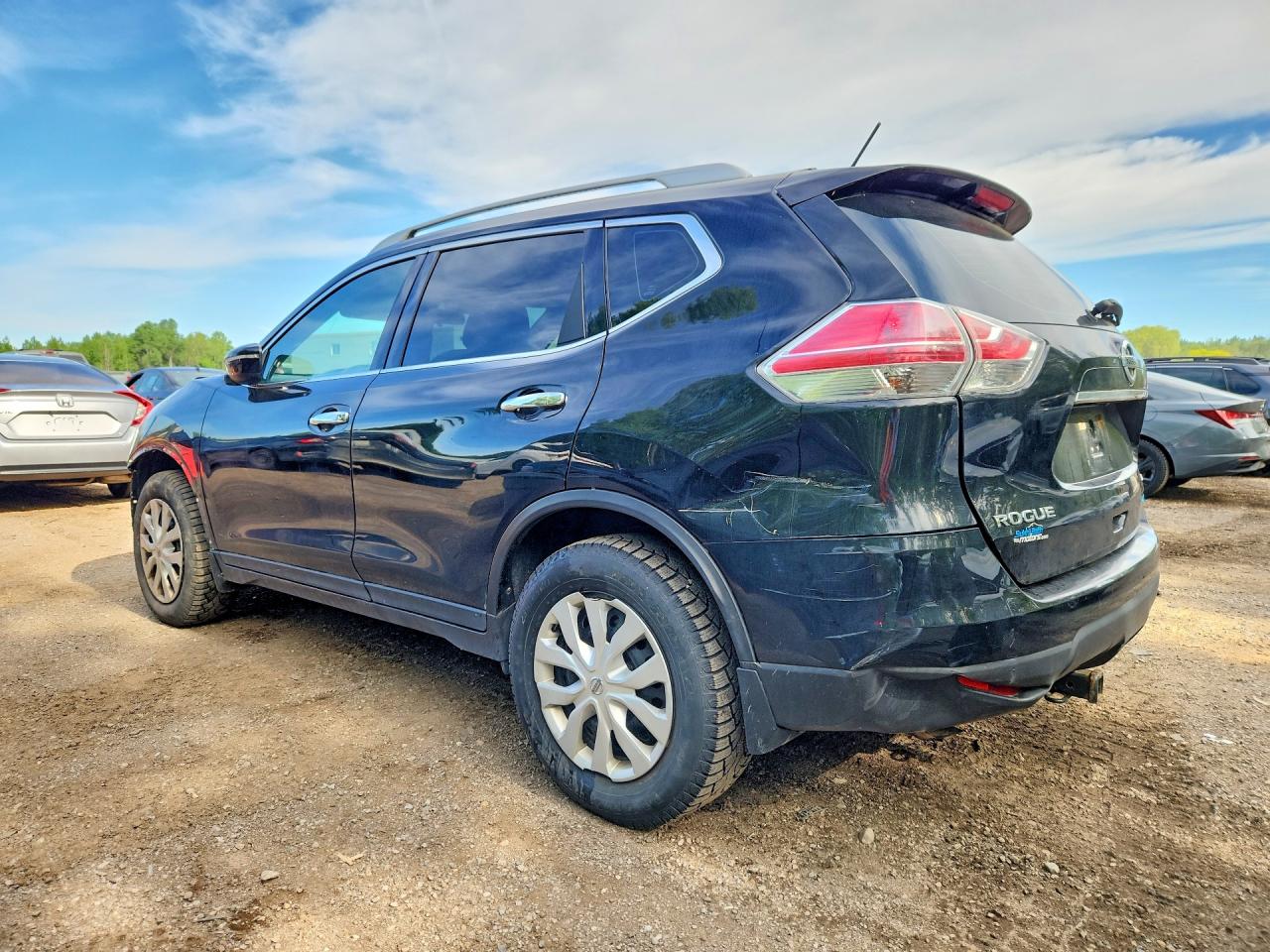 2015 Nissan Rogue S Черный vin: 5N1AT2MV8FC820522