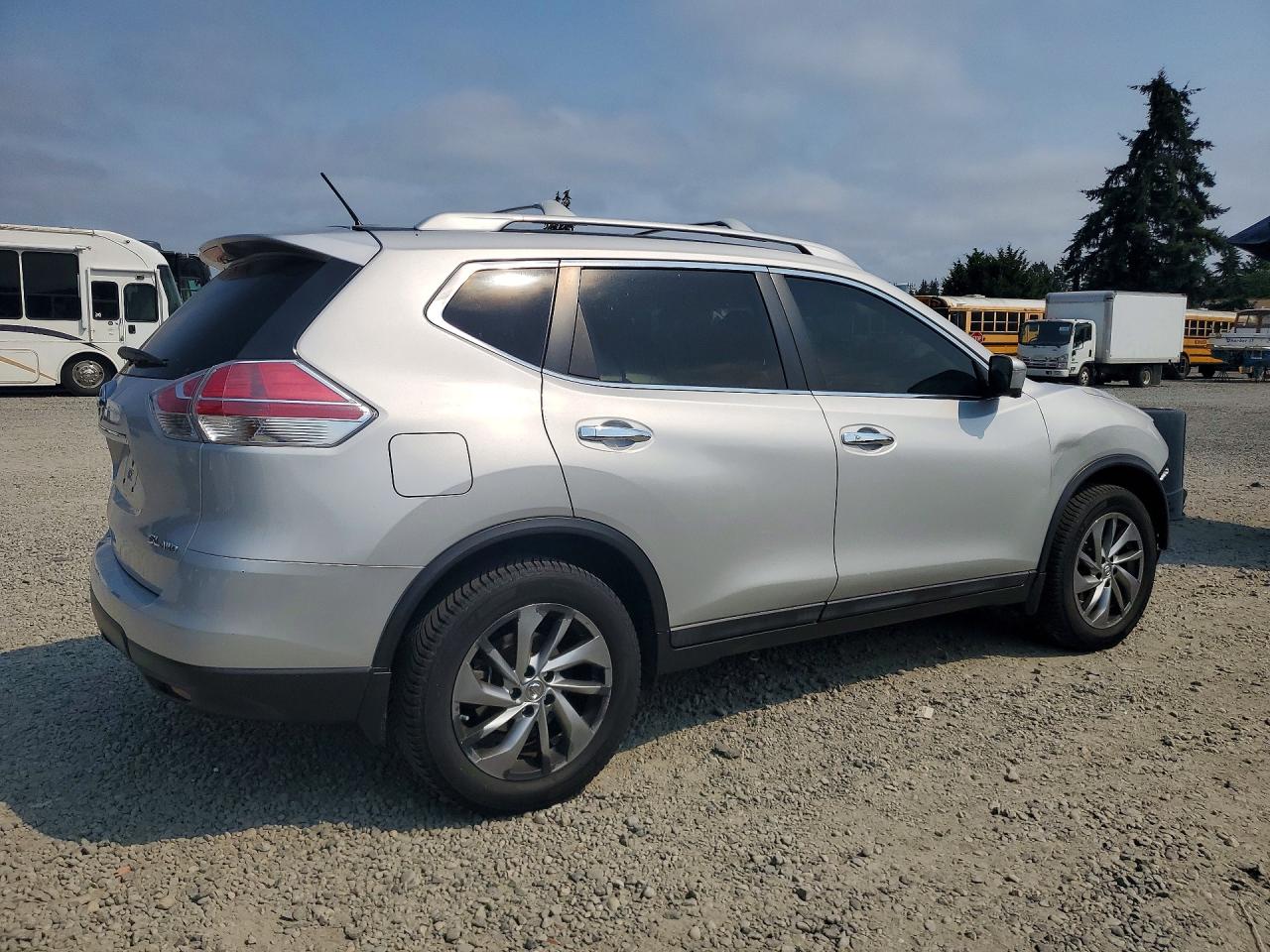 2015 Nissan Rogue Sl Silver vin: 5N1AT2MV8FC840432