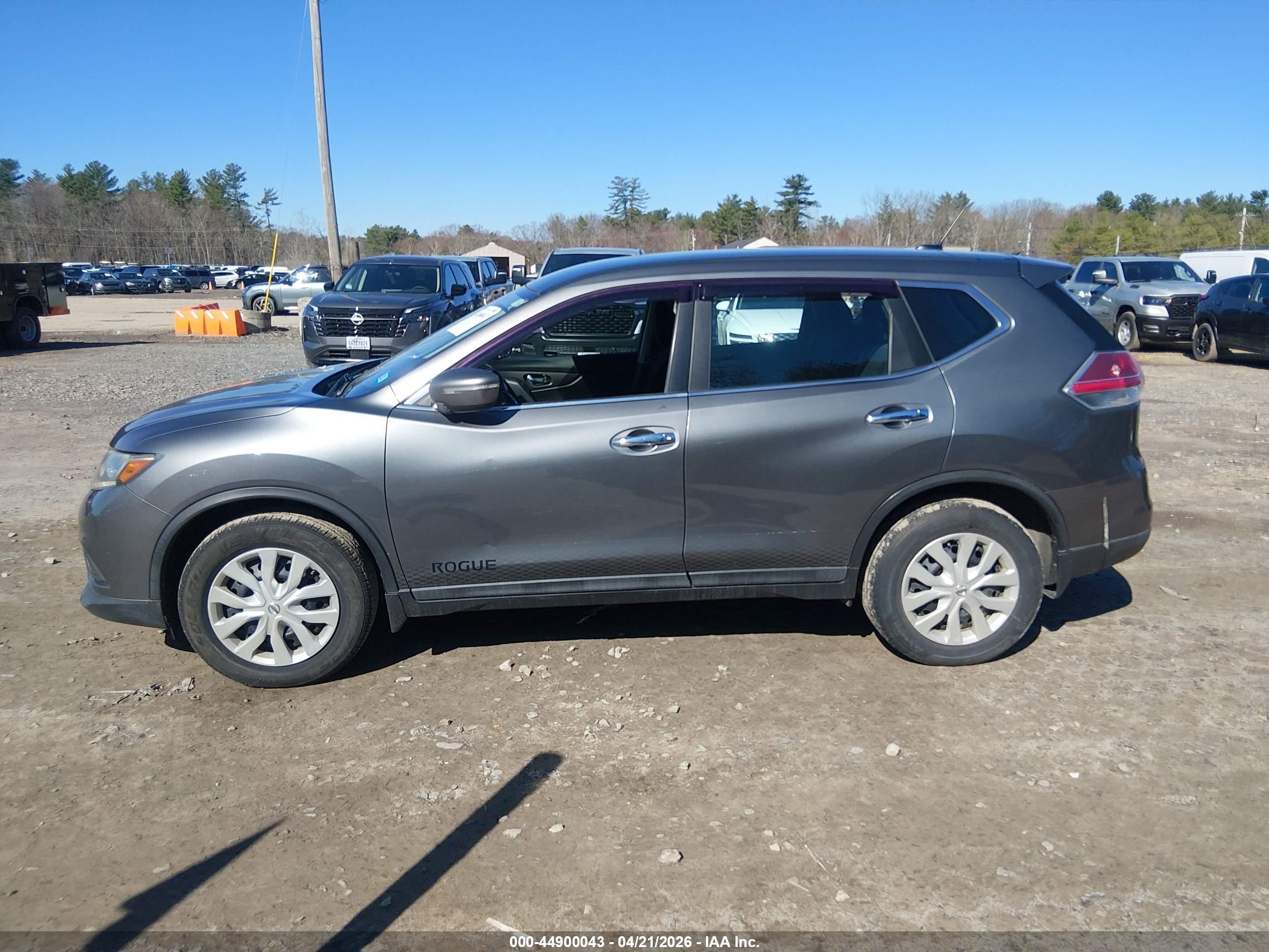 2015 Nissan Rogue S Серый vin: 5N1AT2MV8FC851110