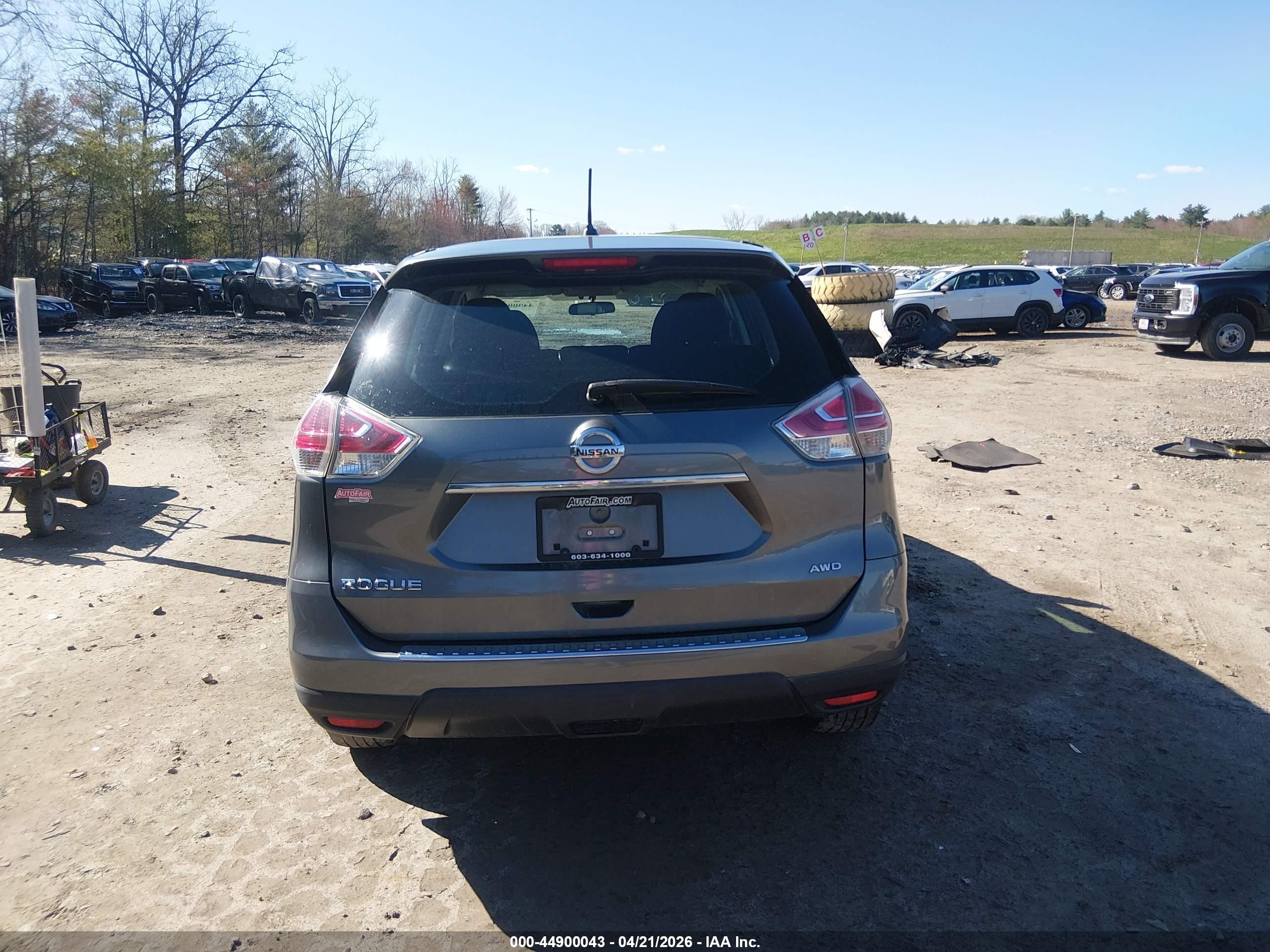 2015 Nissan Rogue S Серый vin: 5N1AT2MV8FC851110