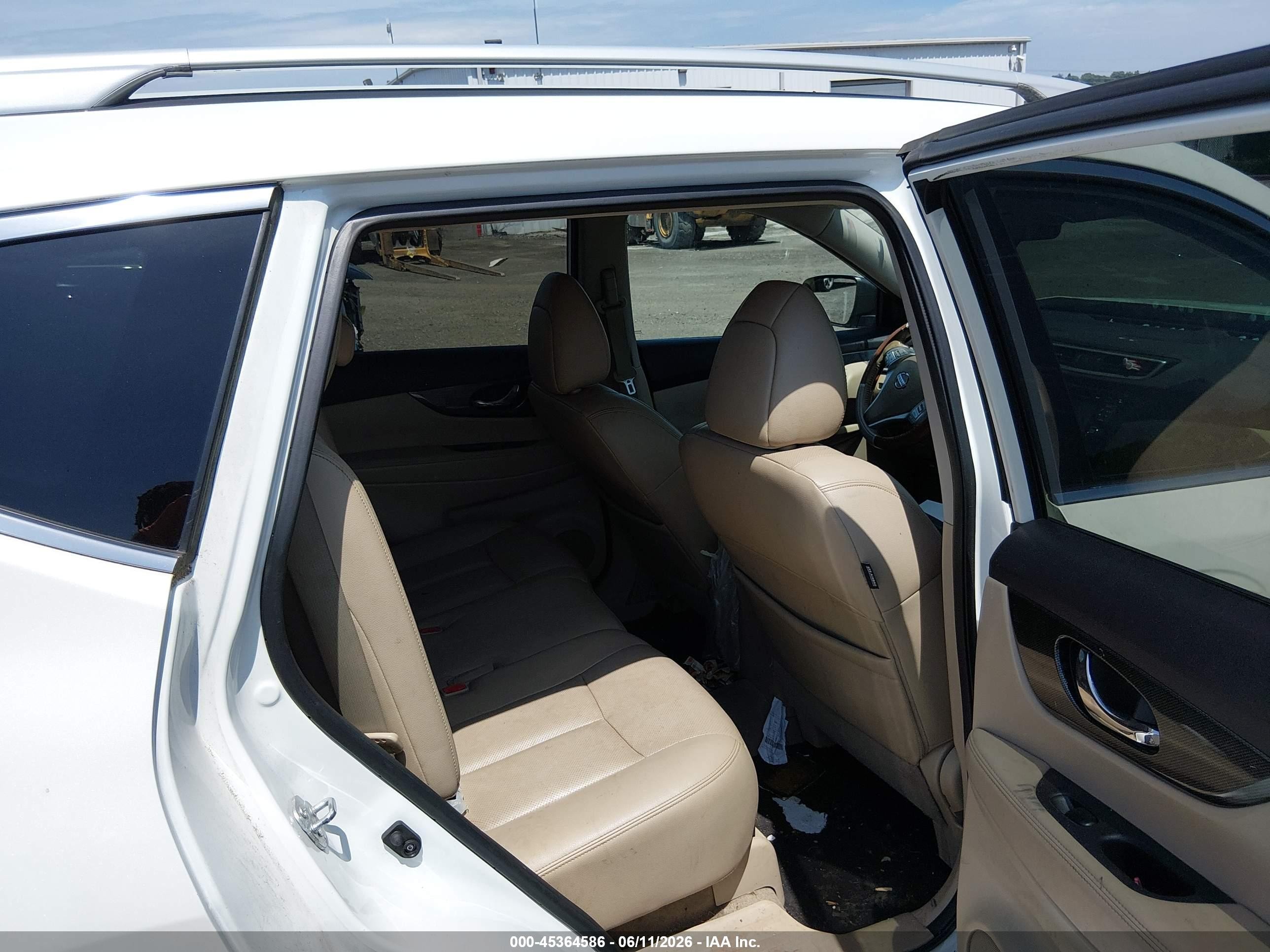 2015 Nissan Rogue Sl Белый vin: 5N1AT2MV8FC872782