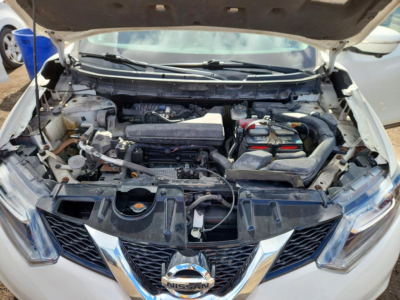 2015 Nissan Rogue S White vin: 5N1AT2MV8FC920586