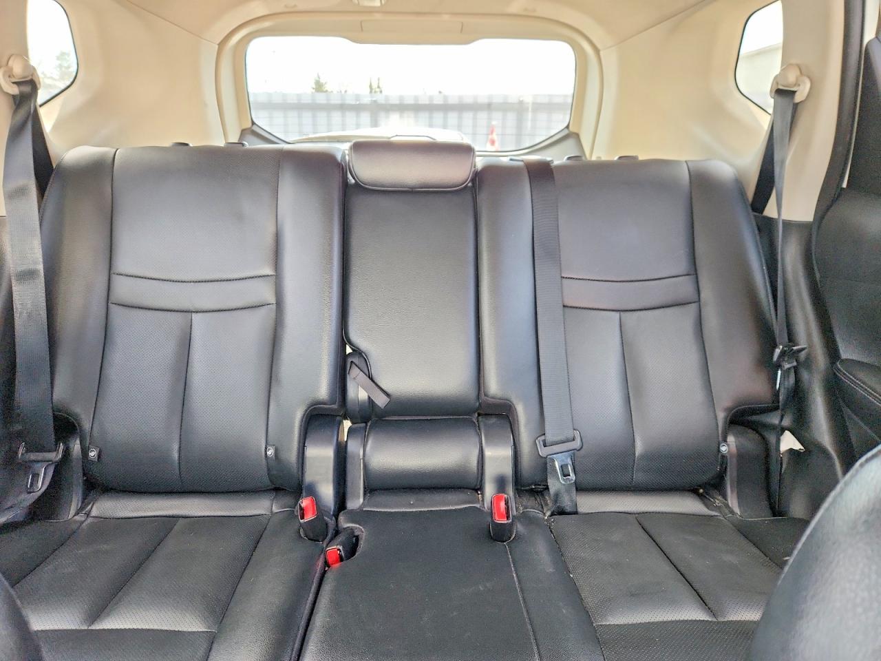 2015 Nissan Rogue S White vin: 5N1AT2MV8FC920586