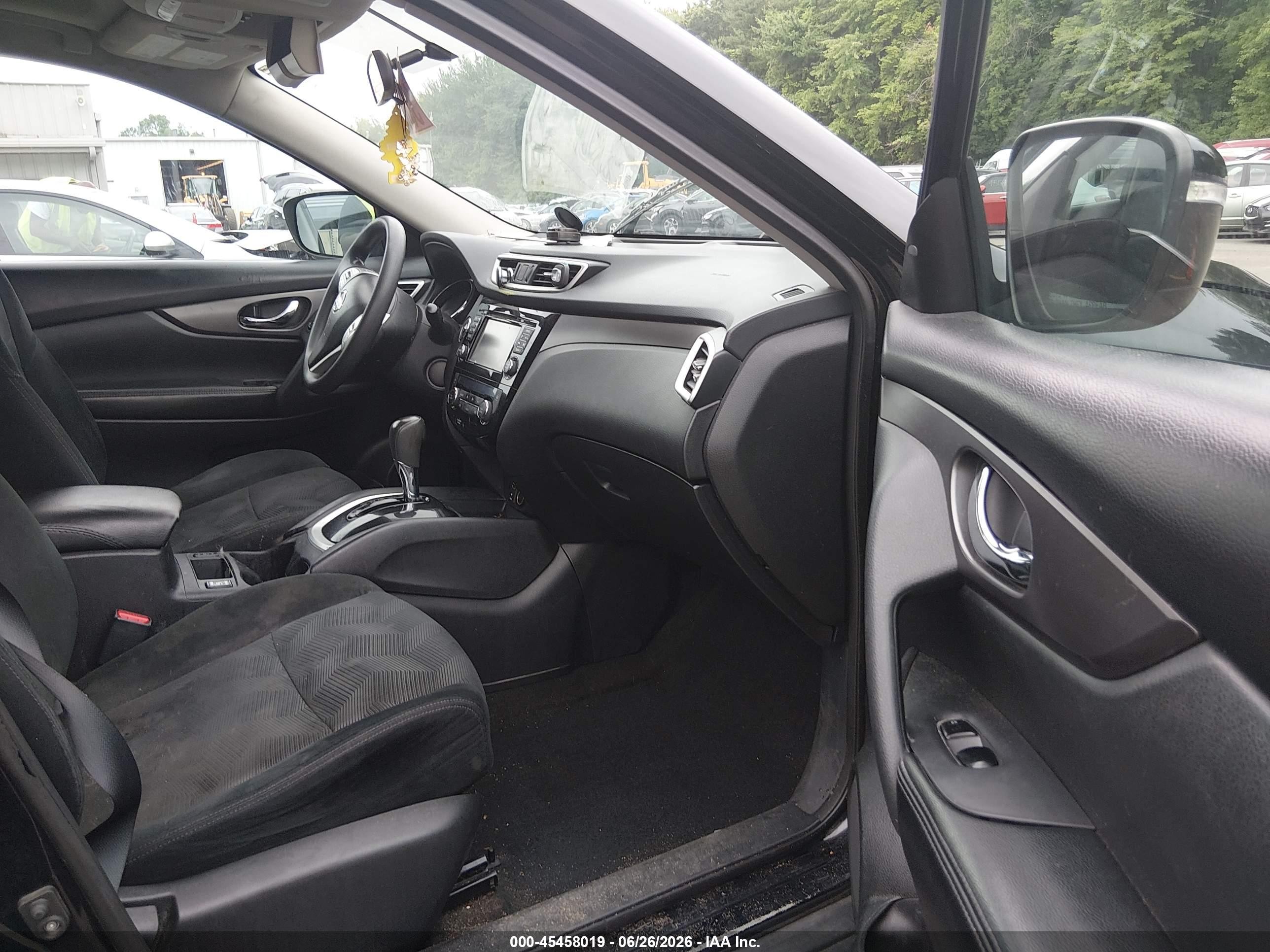 2015 Nissan Rogue Sv Черный vin: 5N1AT2MV8FC924606