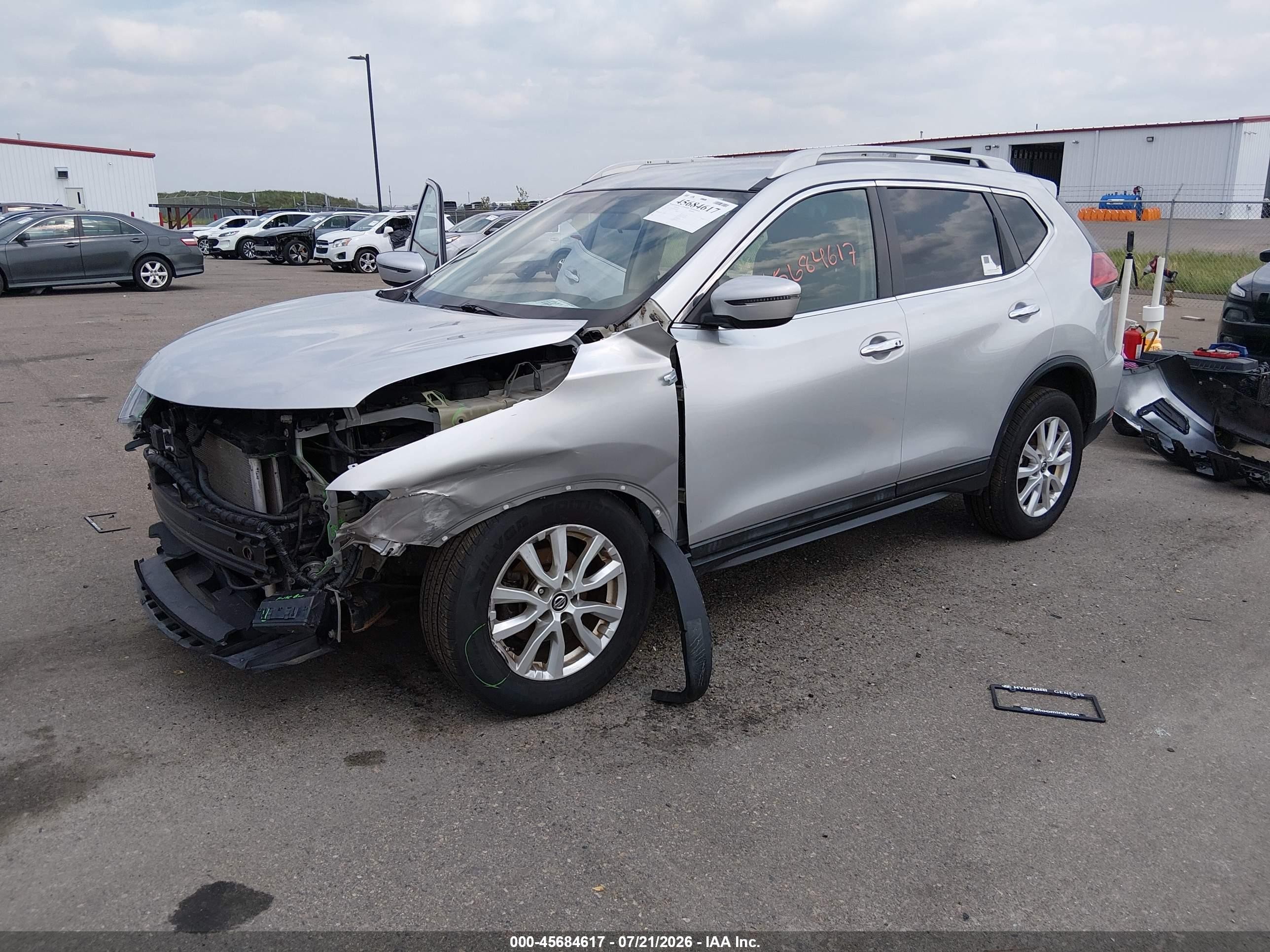 2017 Nissan Rogue Sv Silver vin: 5N1AT2MV8HC853409