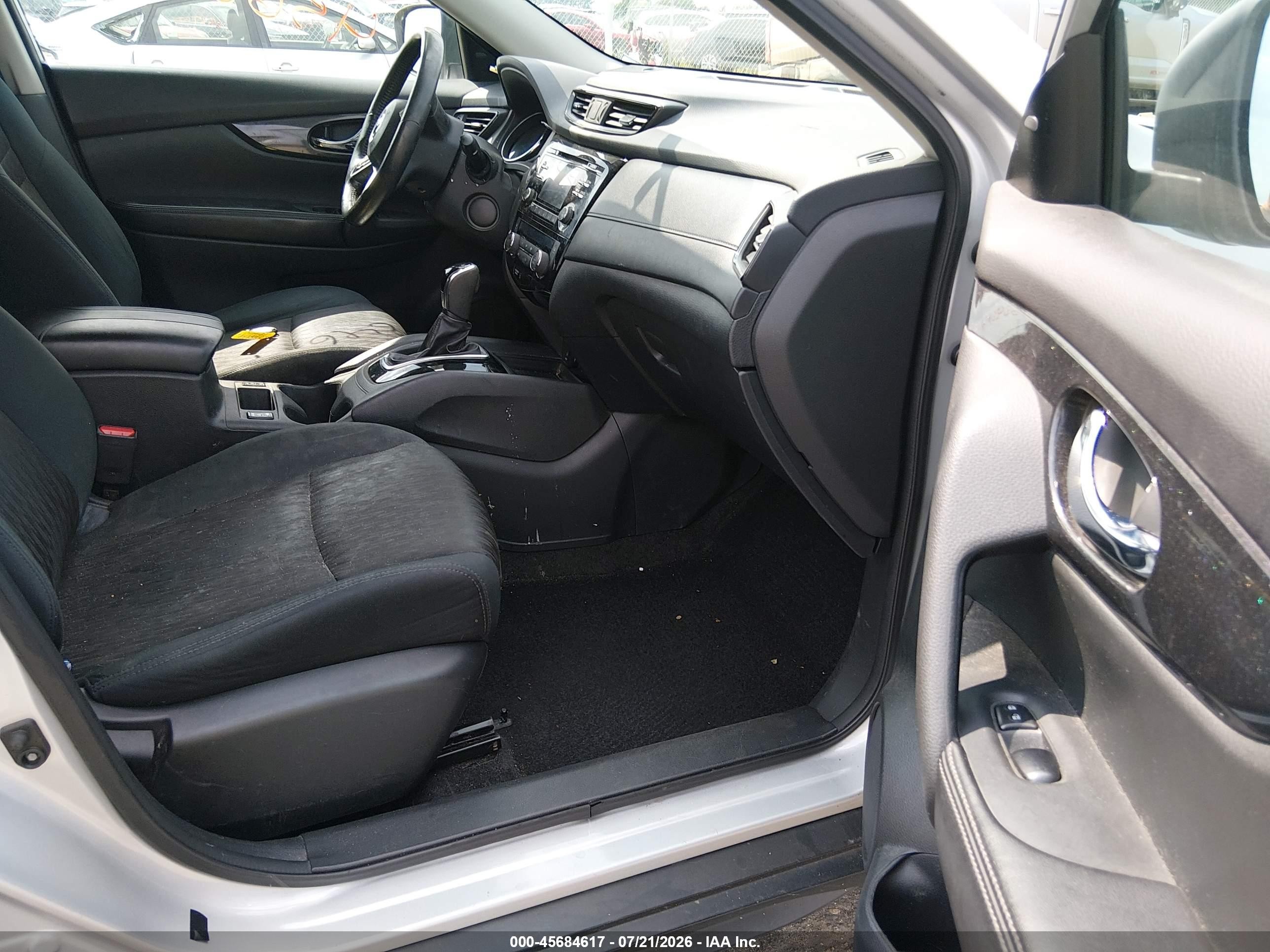 2017 Nissan Rogue Sv Silver vin: 5N1AT2MV8HC853409