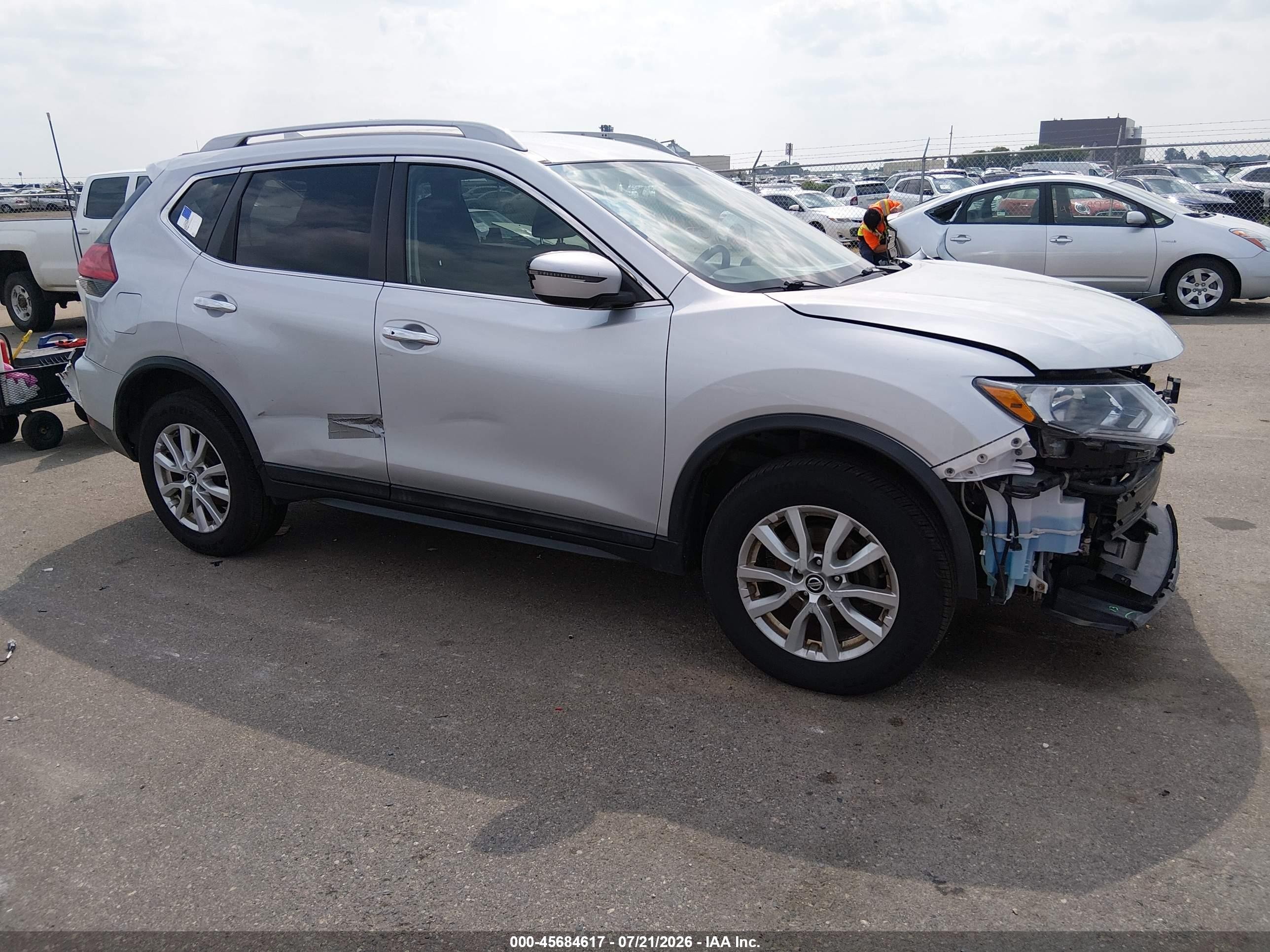 2017 Nissan Rogue Sv Silver vin: 5N1AT2MV8HC853409