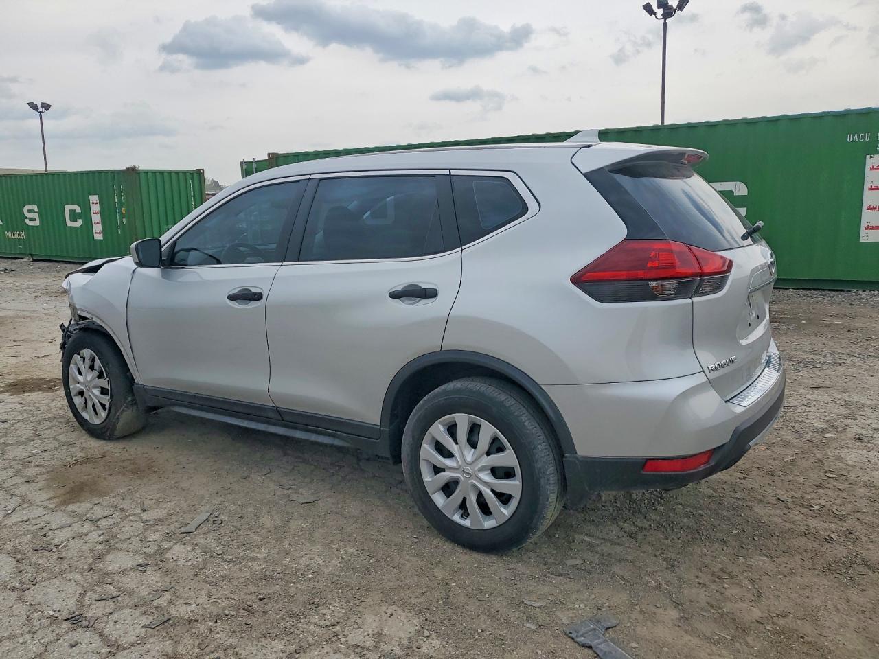 2018 Nissan Rogue S Серебряный vin: 5N1AT2MV8JC731834