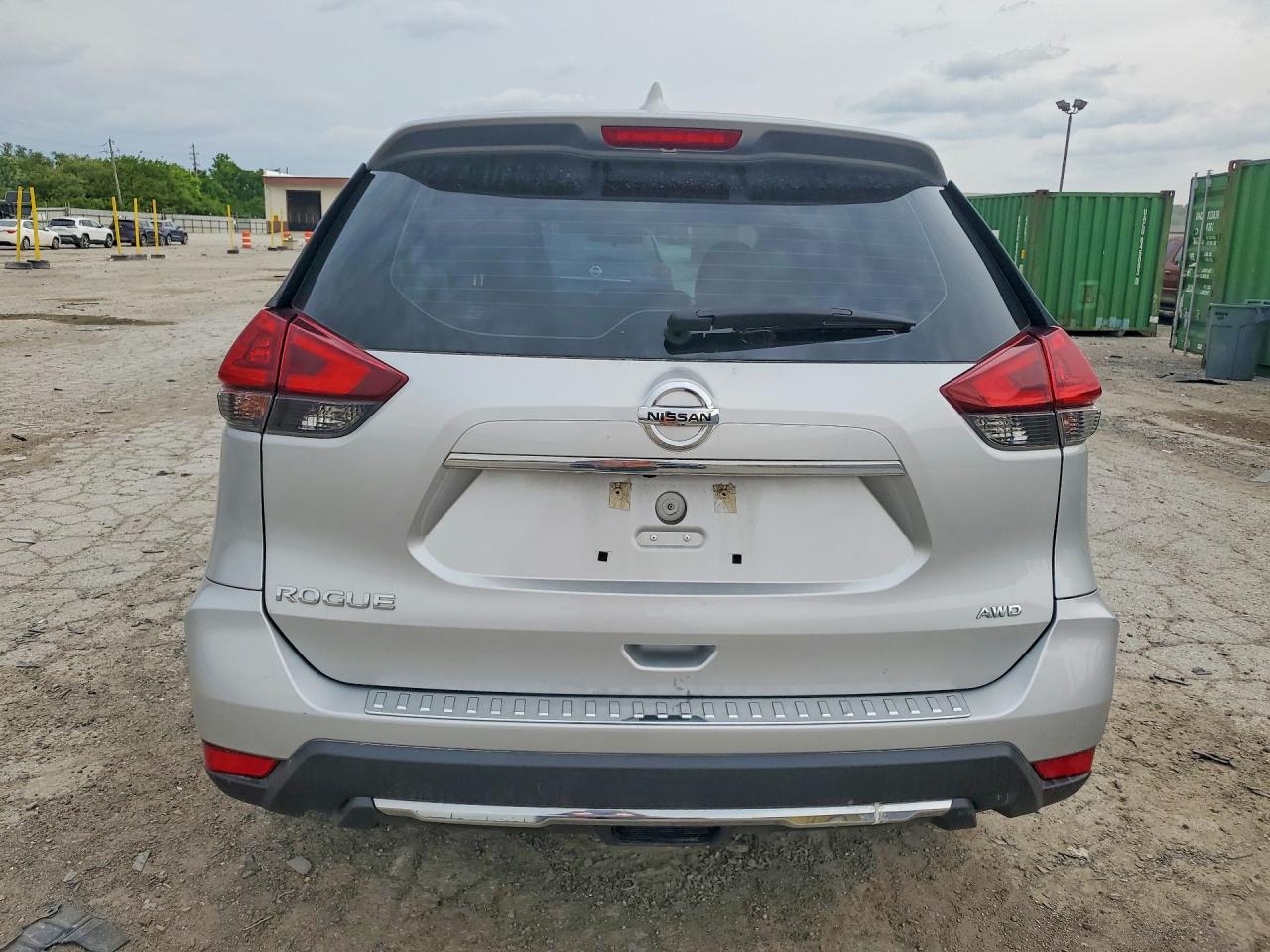 2018 Nissan Rogue S Серебряный vin: 5N1AT2MV8JC731834