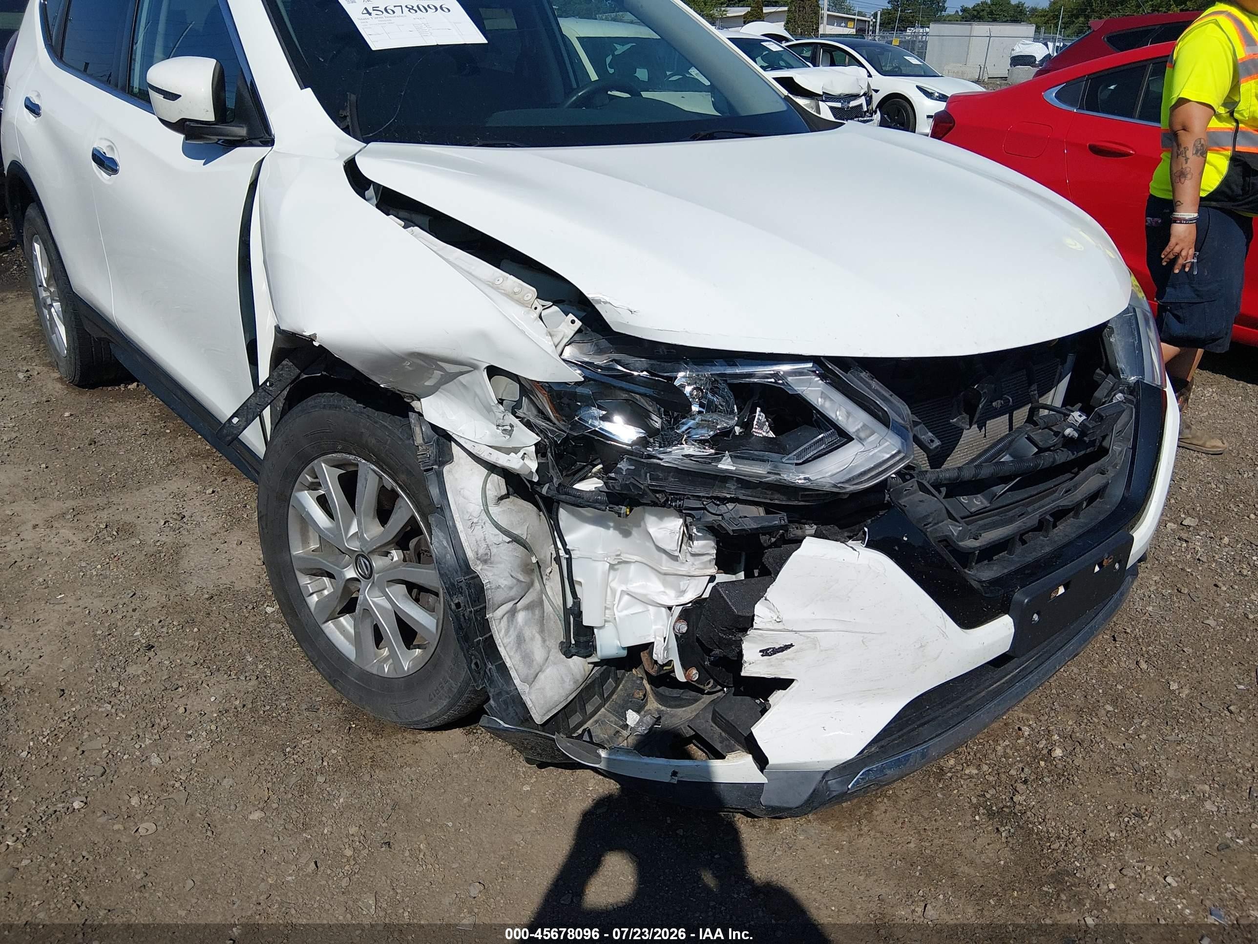 2018 Nissan Rogue Sv White vin: 5N1AT2MV8JC780807