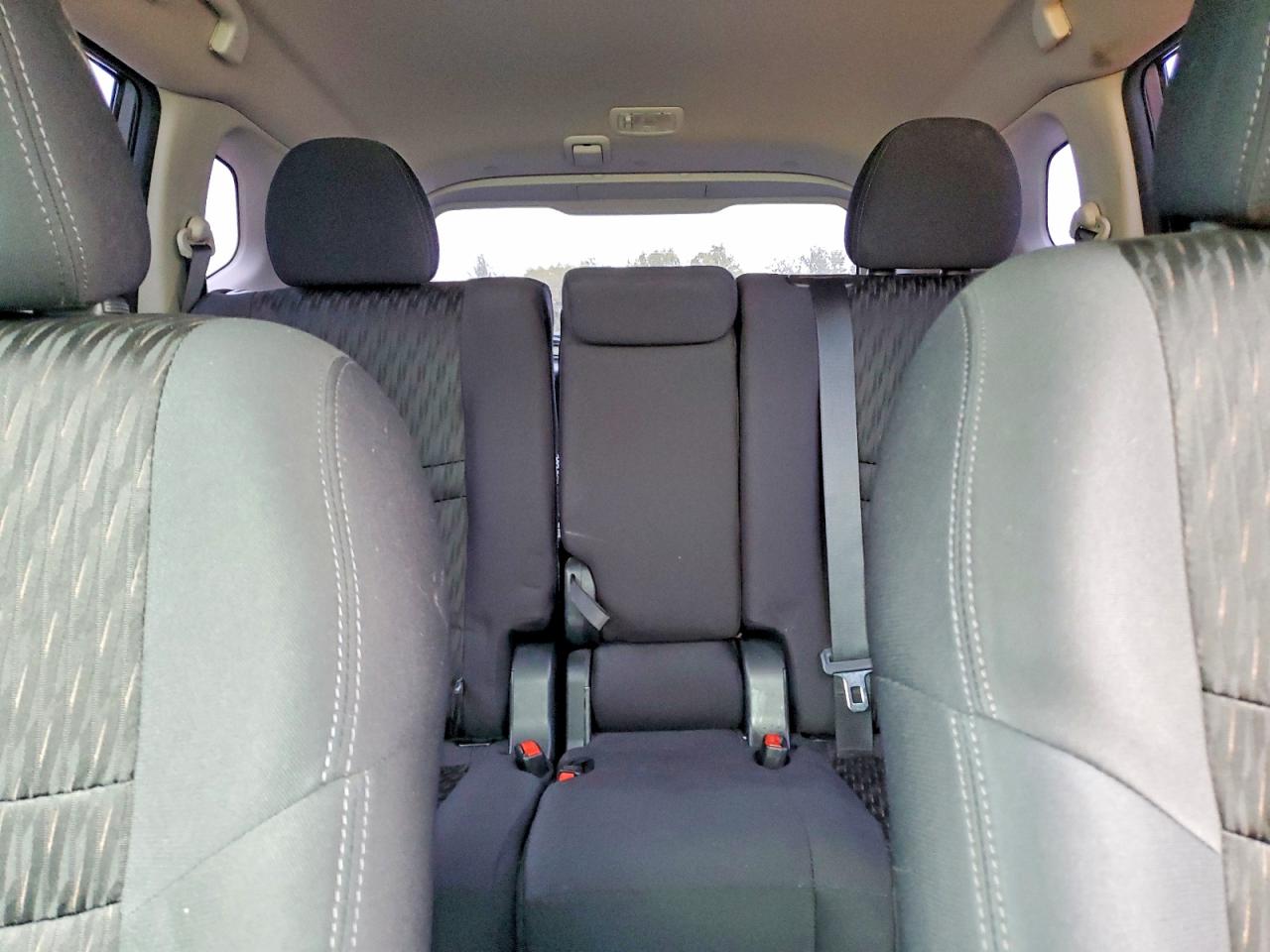 2019 Nissan Rogue S Серый vin: 5N1AT2MV8KC825133