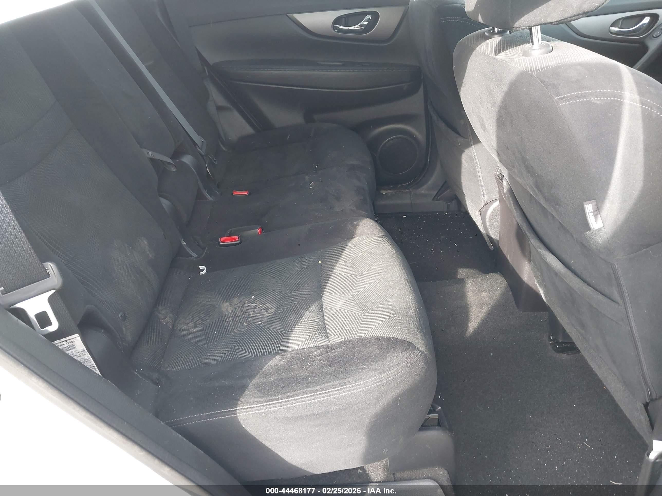 2014 Nissan Rogue Sv Белый vin: 5N1AT2MV9EC755775