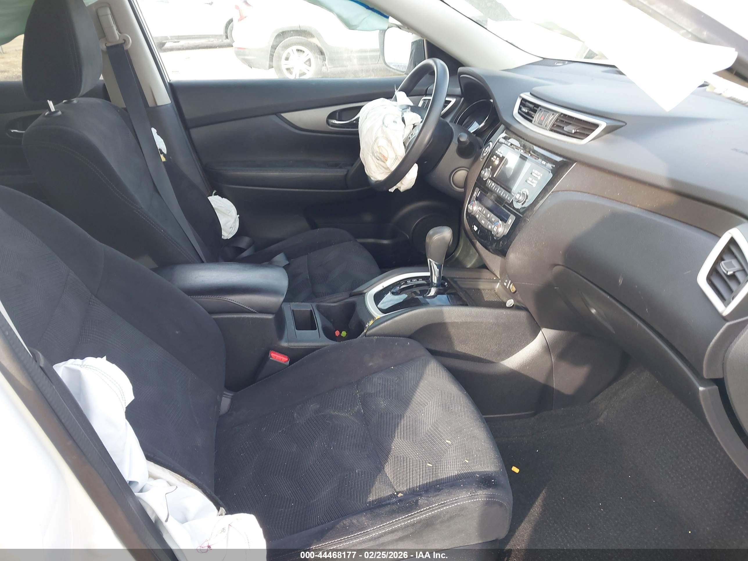 2014 Nissan Rogue Sv Белый vin: 5N1AT2MV9EC755775