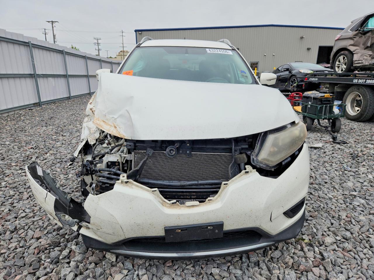 2014 Nissan Rogue White vin: 5N1AT2MV9EC775492