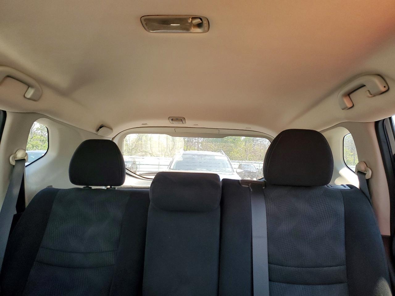 2014 Nissan Rogue S Серый vin: 5N1AT2MV9EC801010