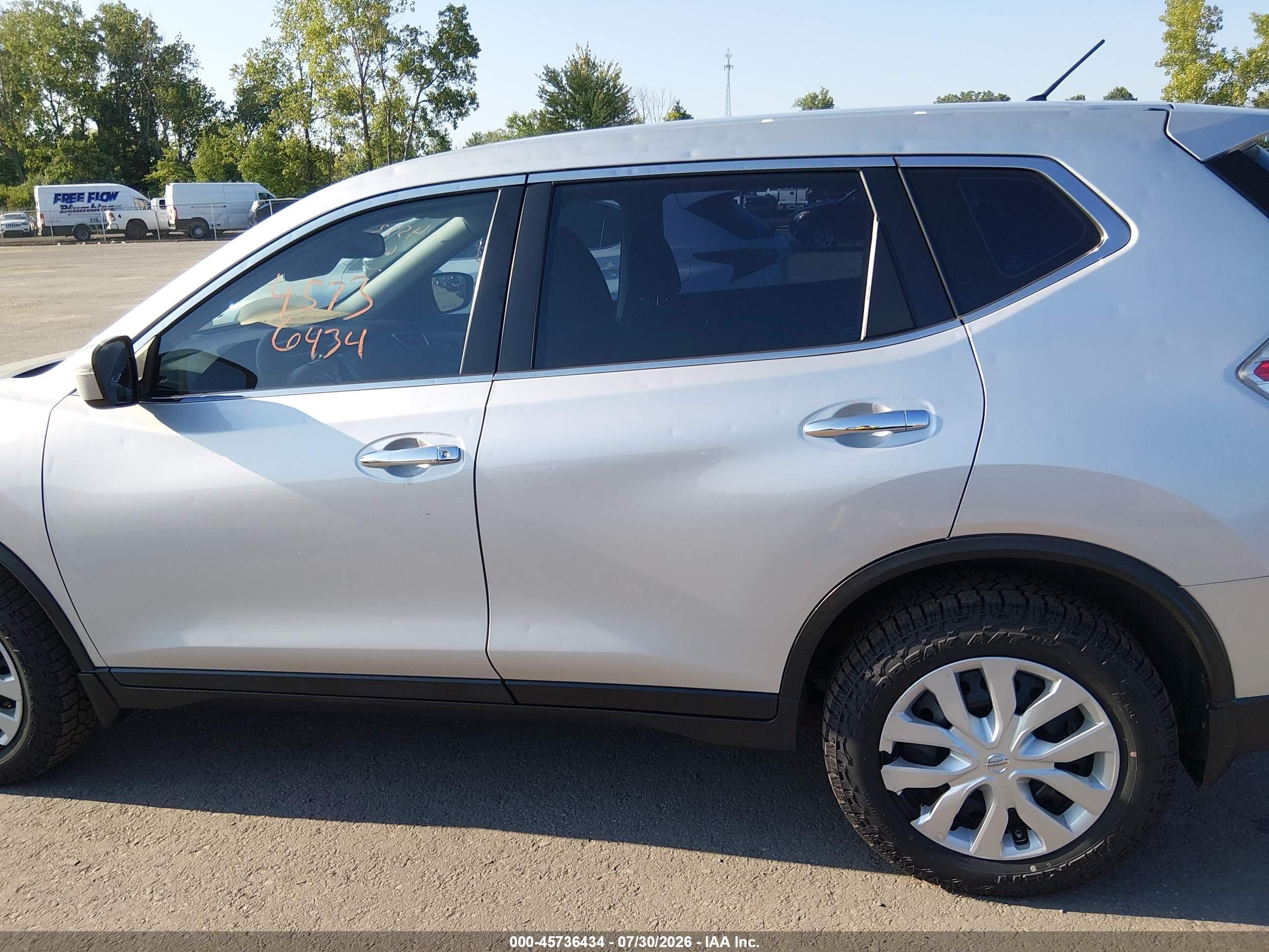 2014 Nissan Rogue S Gray vin: 5N1AT2MV9EC802397