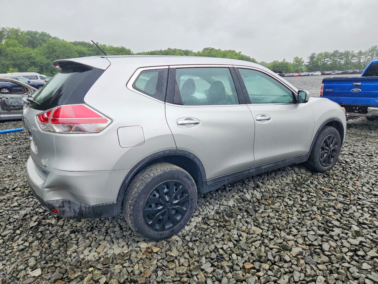 2014 Nissan Rogue S Silver vin: 5N1AT2MV9EC806336