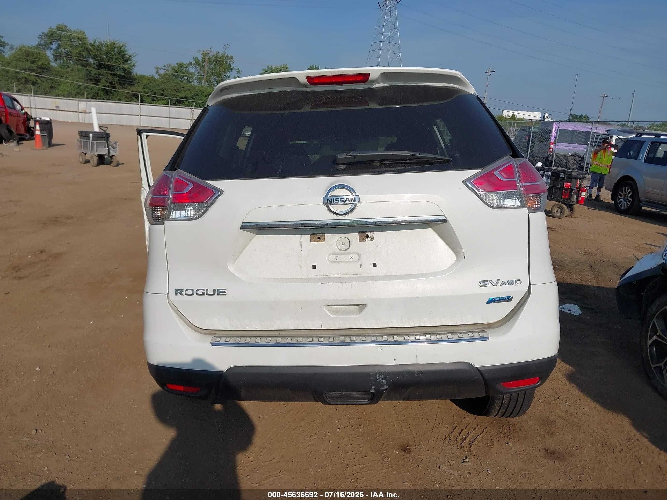 2014 Nissan Rogue Sv White vin: 5N1AT2MV9EC843788