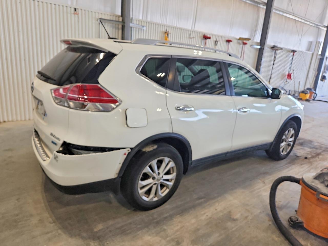 2014 Nissan Rogue Sv White vin: 5N1AT2MV9EC854032