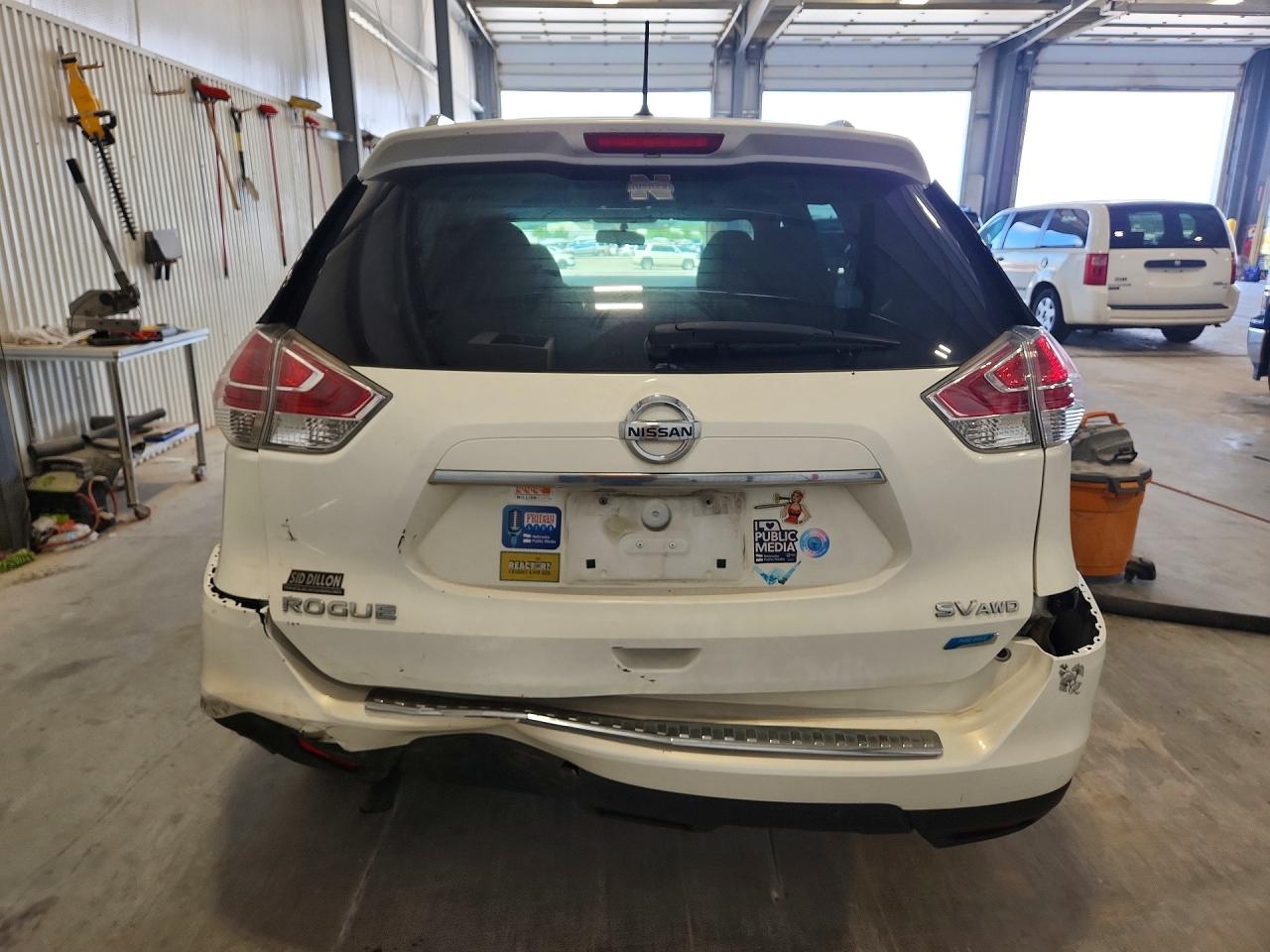 2014 Nissan Rogue Sv White vin: 5N1AT2MV9EC854032
