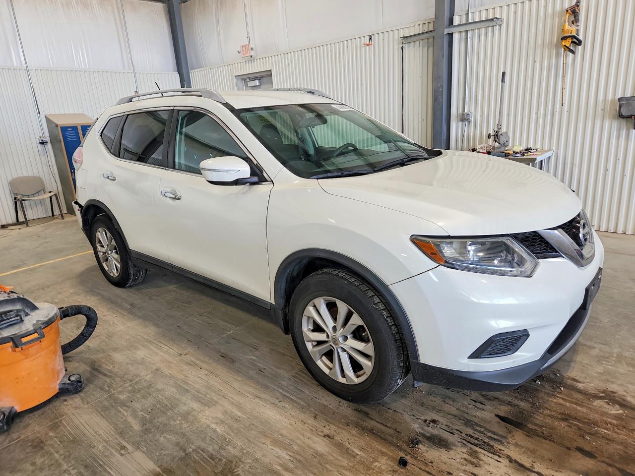 2014 Nissan Rogue Sv White vin: 5N1AT2MV9EC854032