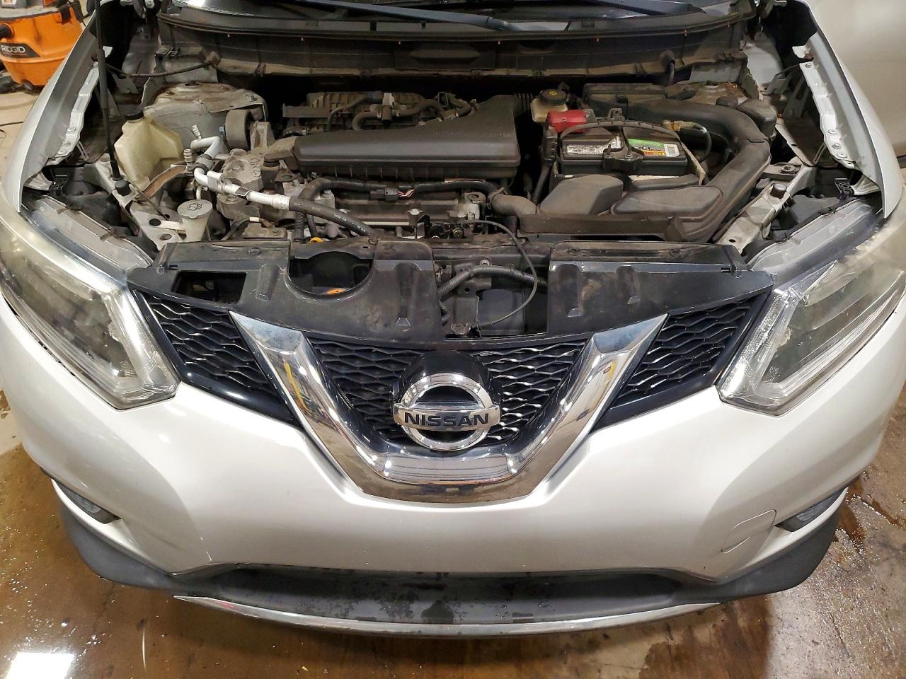 2015 Nissan Rogue Sv Silver vin: 5N1AT2MV9FC770424