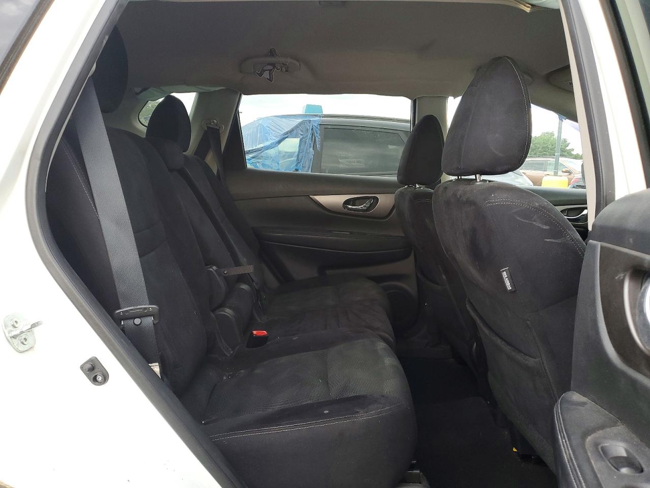 2015 Nissan Rogue Sv Белый vin: 5N1AT2MV9FC779818