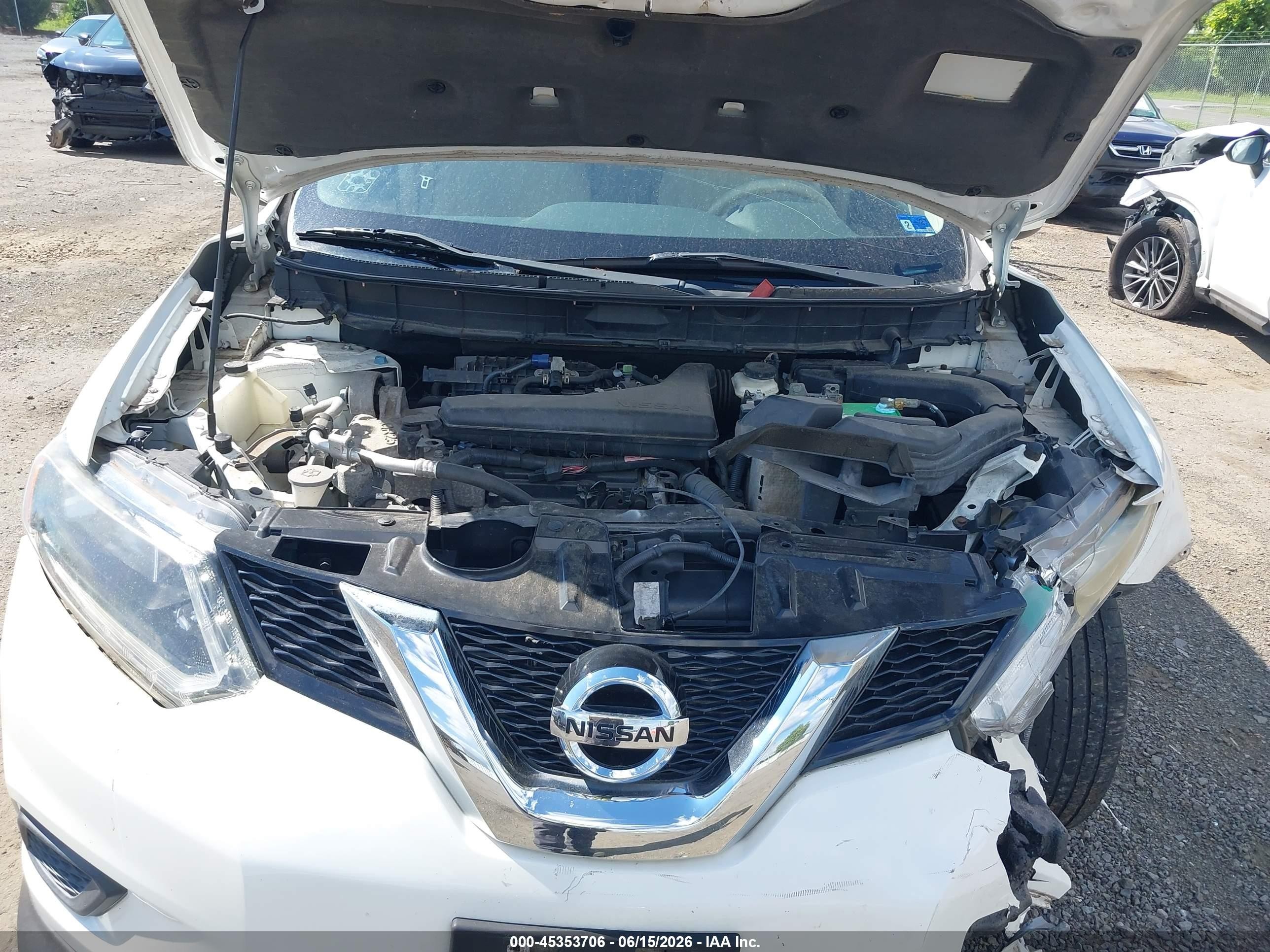2015 Nissan Rogue Sv Белый vin: 5N1AT2MV9FC787448