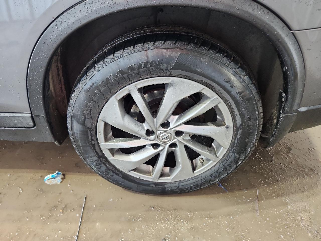 2015 Nissan Rogue Sl Gray vin: 5N1AT2MV9FC792519 Damage: Left Rear Wheel, Peeling, 3 To 4 Inches