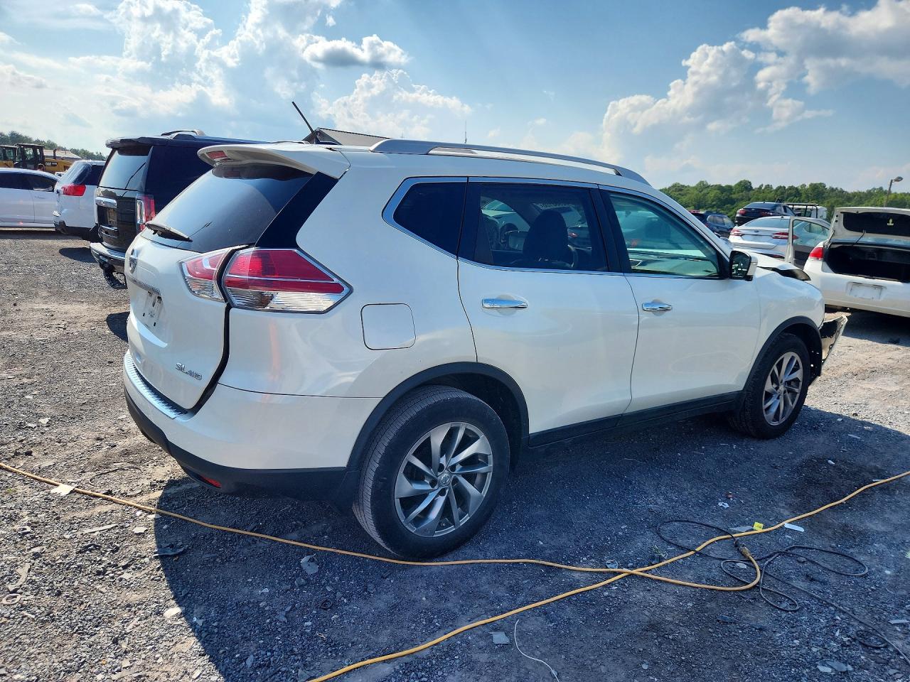2015 Nissan Rogue Sl Белый vin: 5N1AT2MV9FC798496