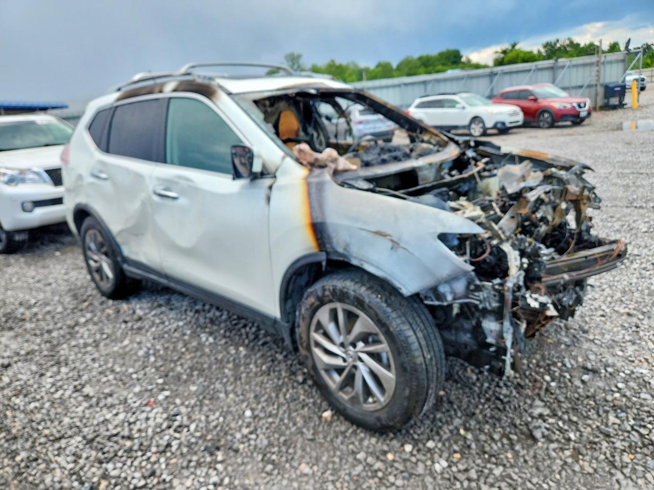 2015 Nissan Rogue Sl White vin: 5N1AT2MV9FC824854