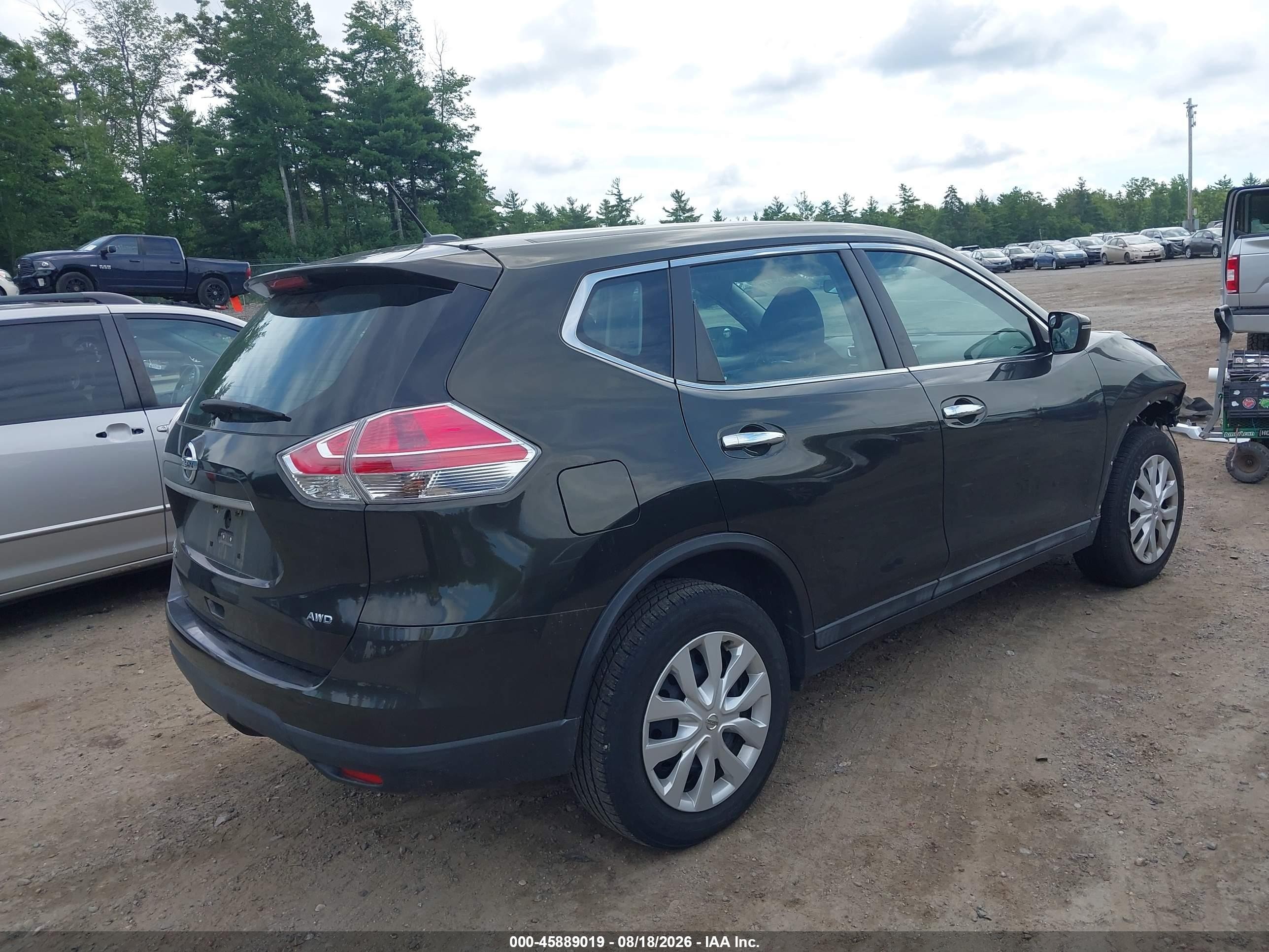 2015 Nissan Rogue S Green vin: 5N1AT2MV9FC869129