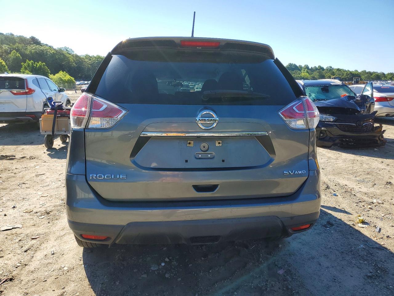 2015 Nissan Rogue Sv Серый vin: 5N1AT2MV9FC872516