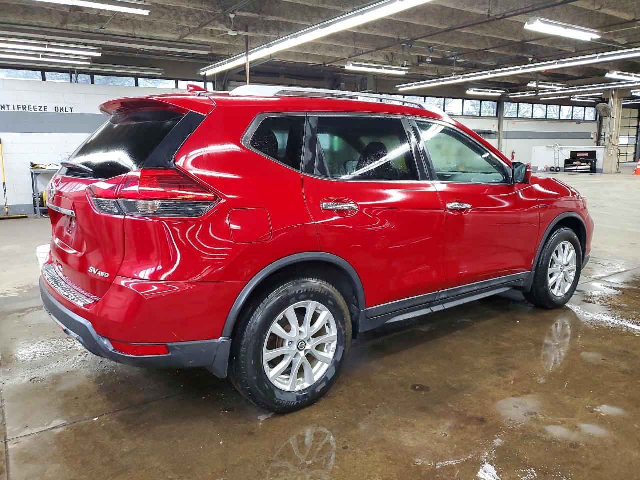 2017 Nissan Rogue Sv Красный vin: 5N1AT2MV9HC832231