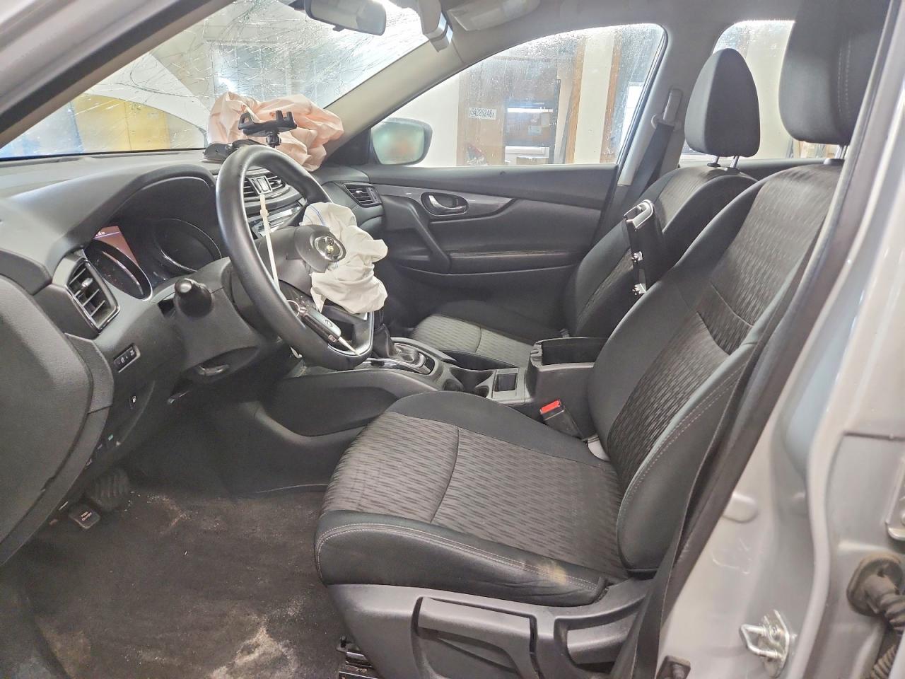 2018 Nissan Rogue S Серебряный vin: 5N1AT2MV9JC755432
