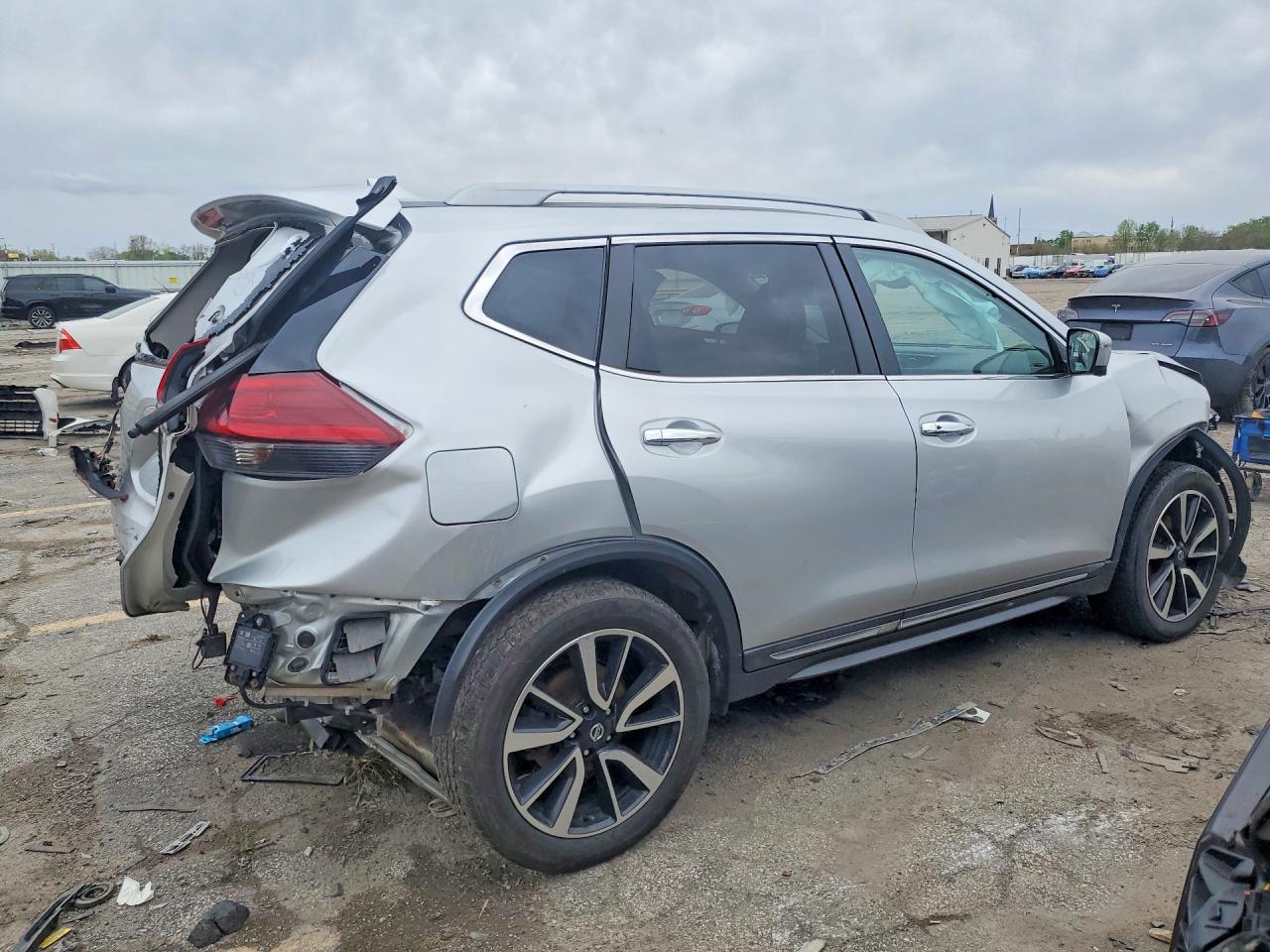2019 Nissan Rogue Silver vin: 5N1AT2MV9KC823407