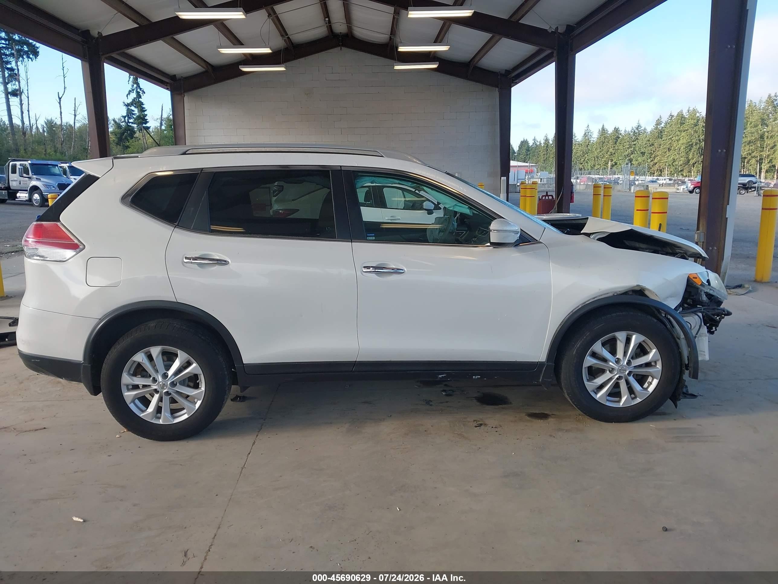 2014 Nissan Rogue Sv White vin: 5N1AT2MVXEC754747
