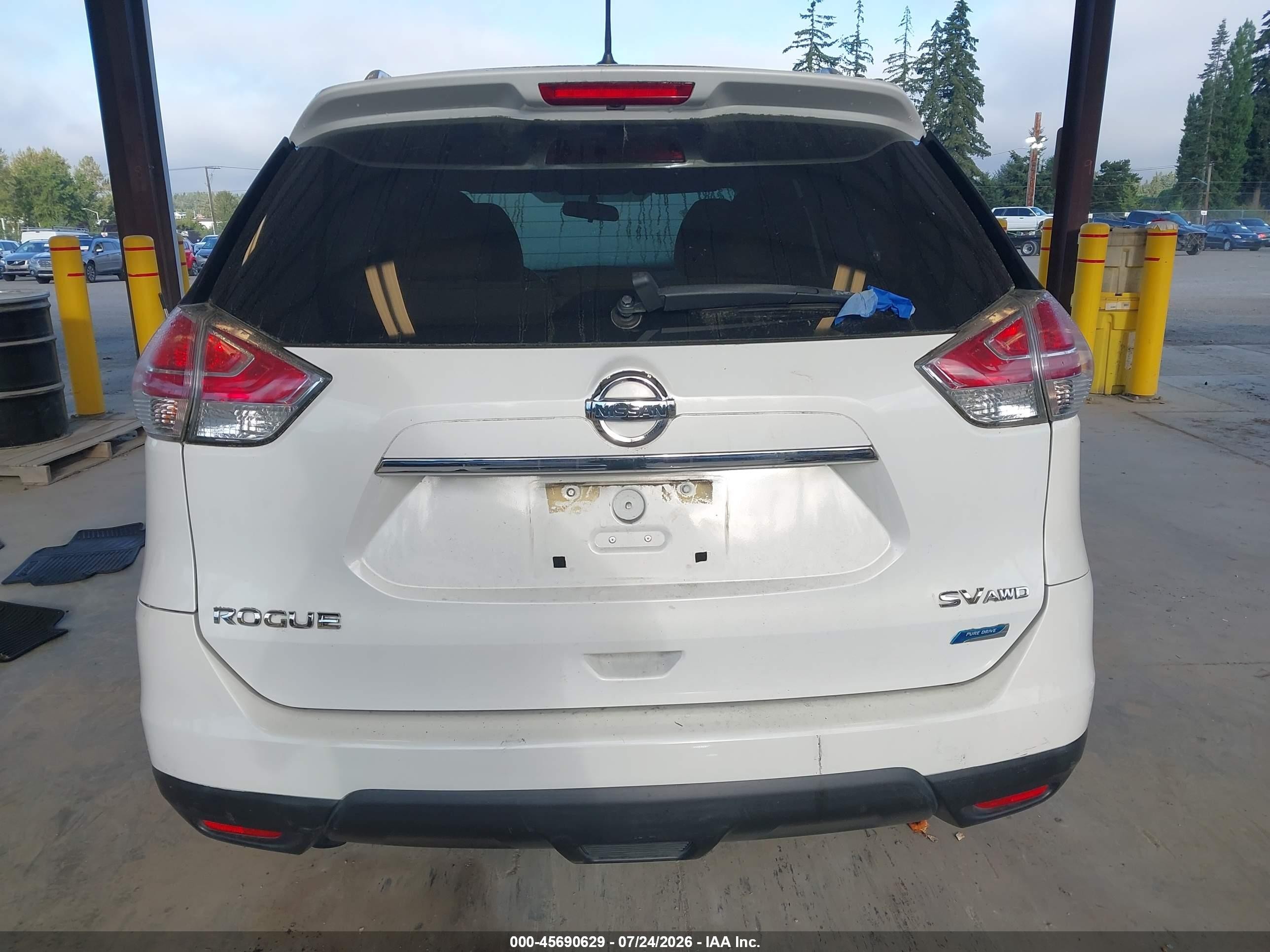 2014 Nissan Rogue Sv White vin: 5N1AT2MVXEC754747