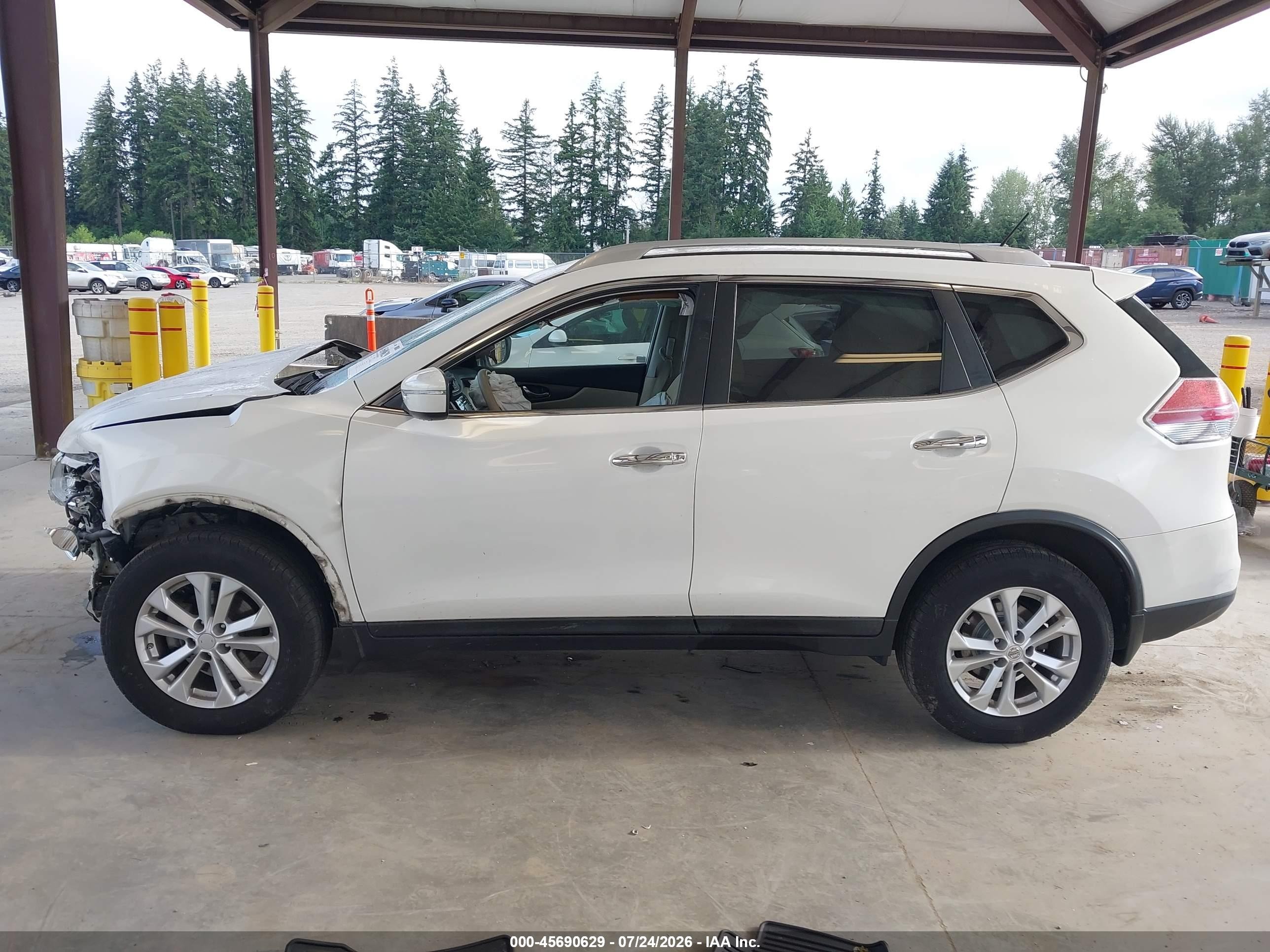 2014 Nissan Rogue Sv White vin: 5N1AT2MVXEC754747