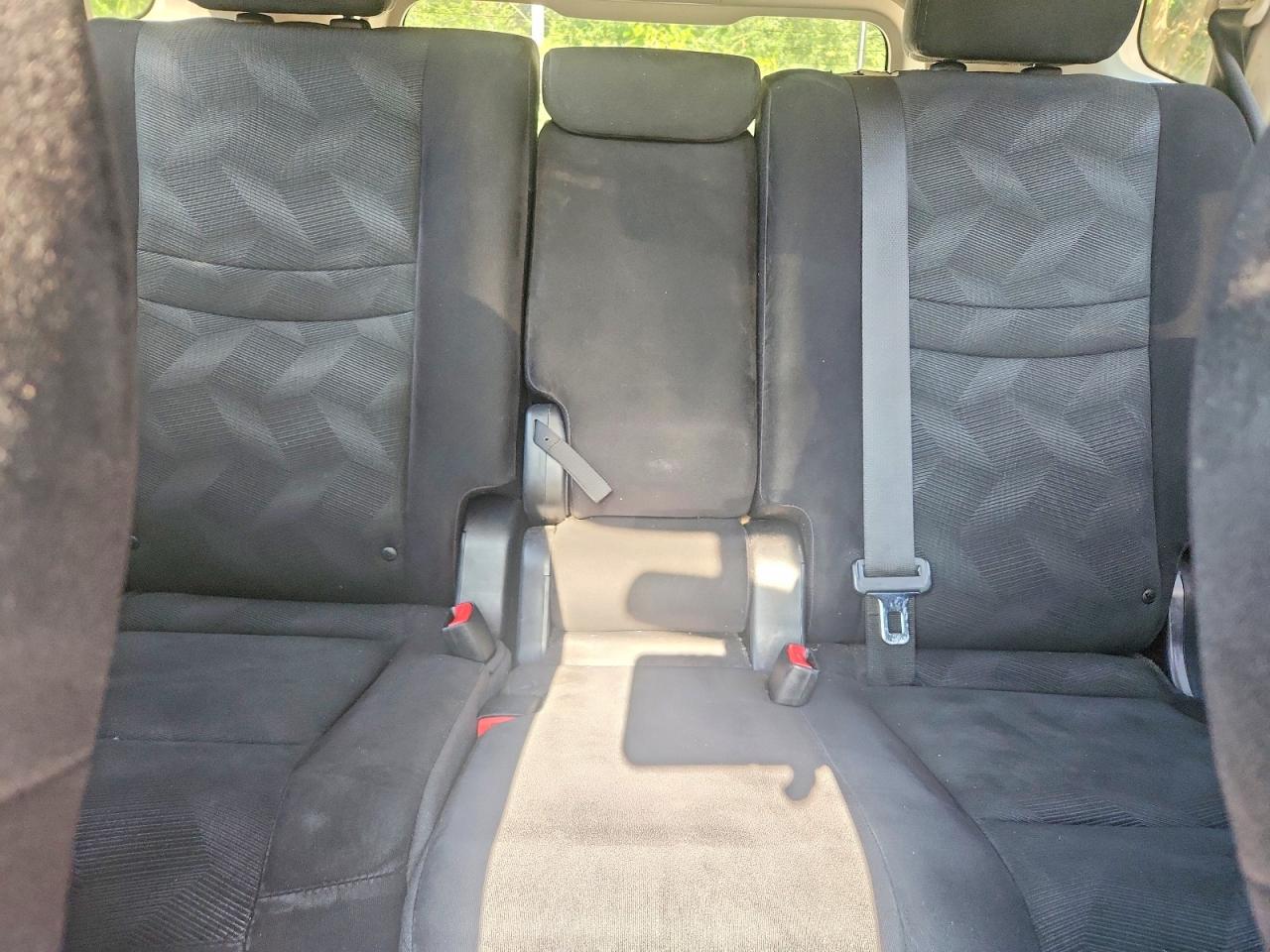 2014 Nissan Rogue Sv White vin: 5N1AT2MVXEC762993
