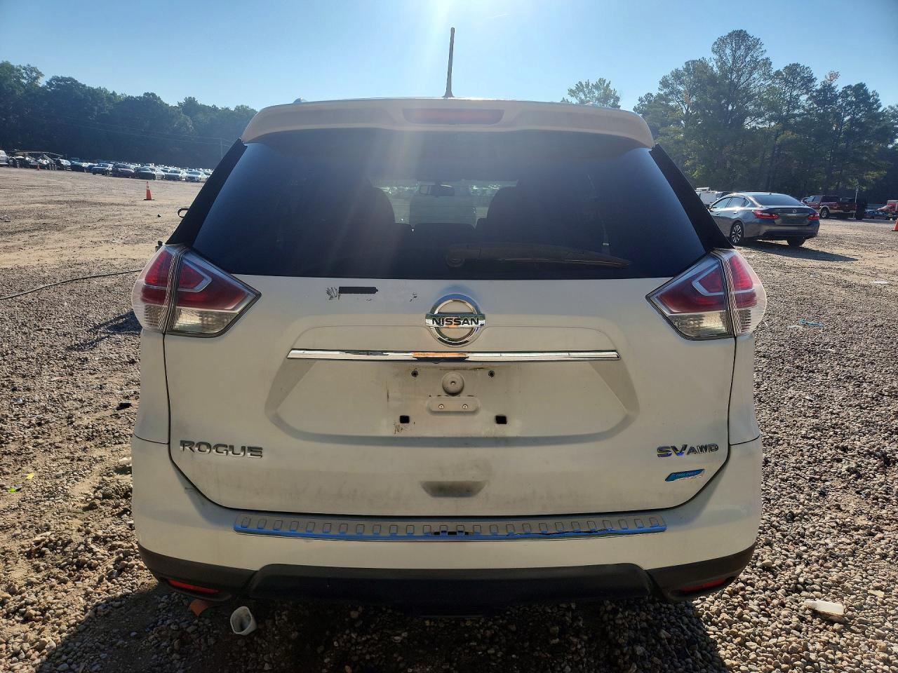 2014 Nissan Rogue Sv White vin: 5N1AT2MVXEC762993