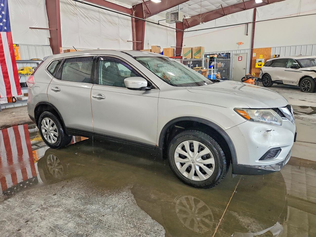 2014 Nissan Rogue S Silver vin: 5N1AT2MVXEC768471