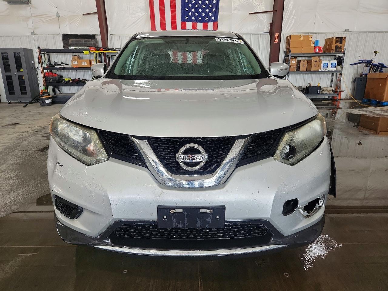 2014 Nissan Rogue S Silver vin: 5N1AT2MVXEC768471